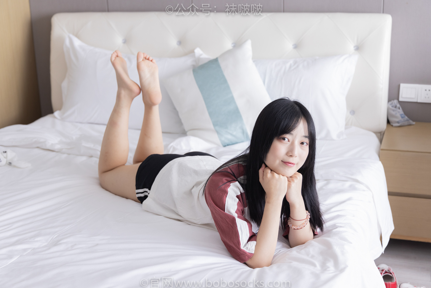 [BoBoSocks袜啵啵]NO.036 菠萝-帆布鞋、白棉袜、裸足 [138P/1V/6.73GB]