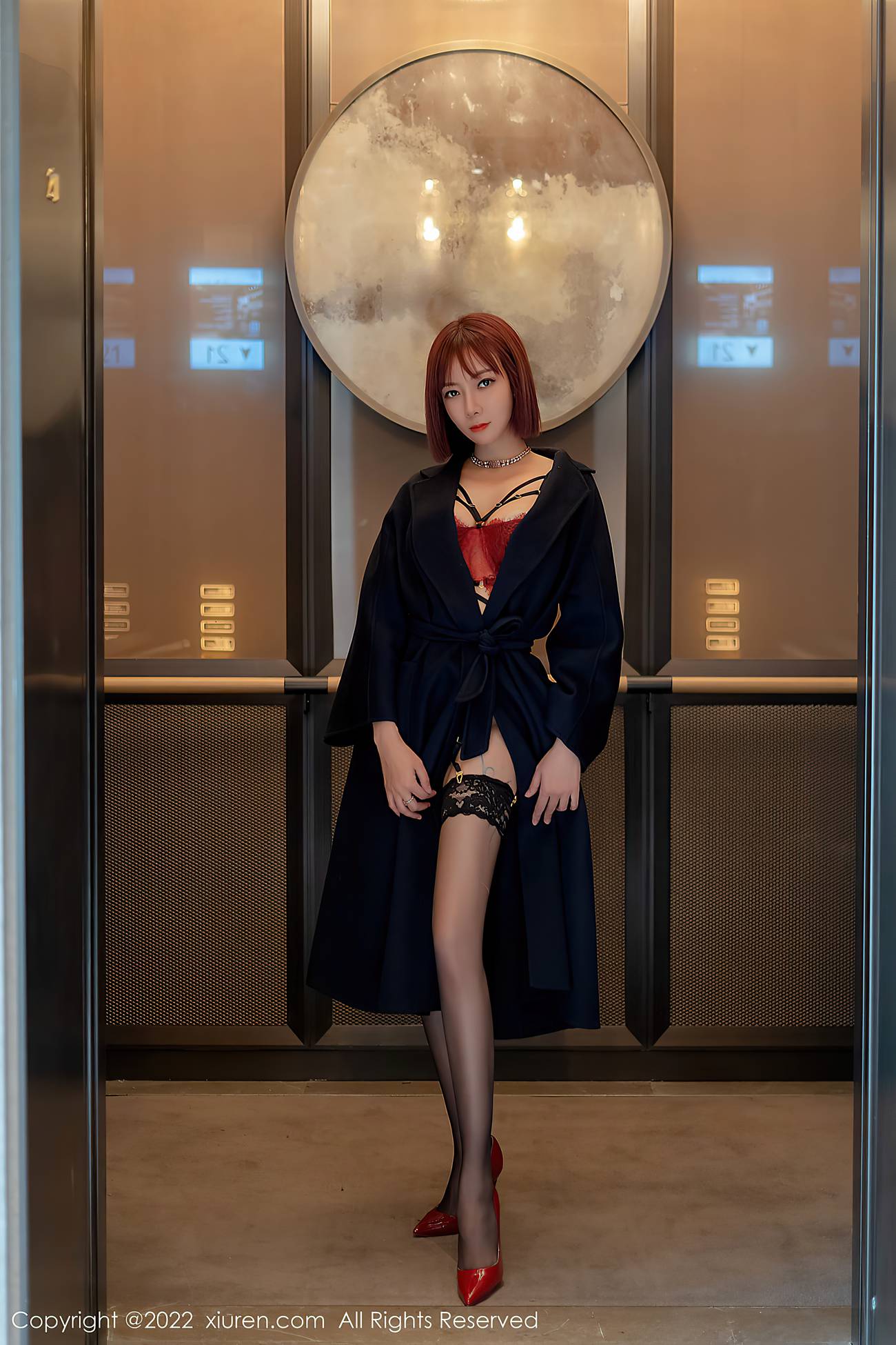 [Xiuren秀人网]2022.04.19 NO.4886 果儿Victoria[53+1P/535MB]