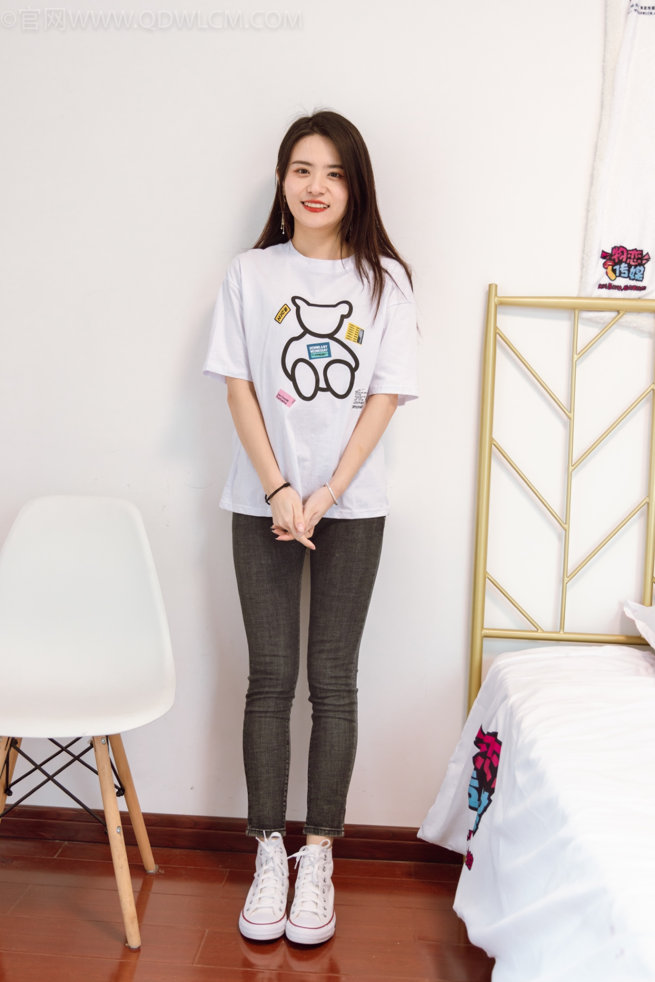 物恋传媒 NO.1064 然然-柳絮飞[142P/1V/4.26GB]