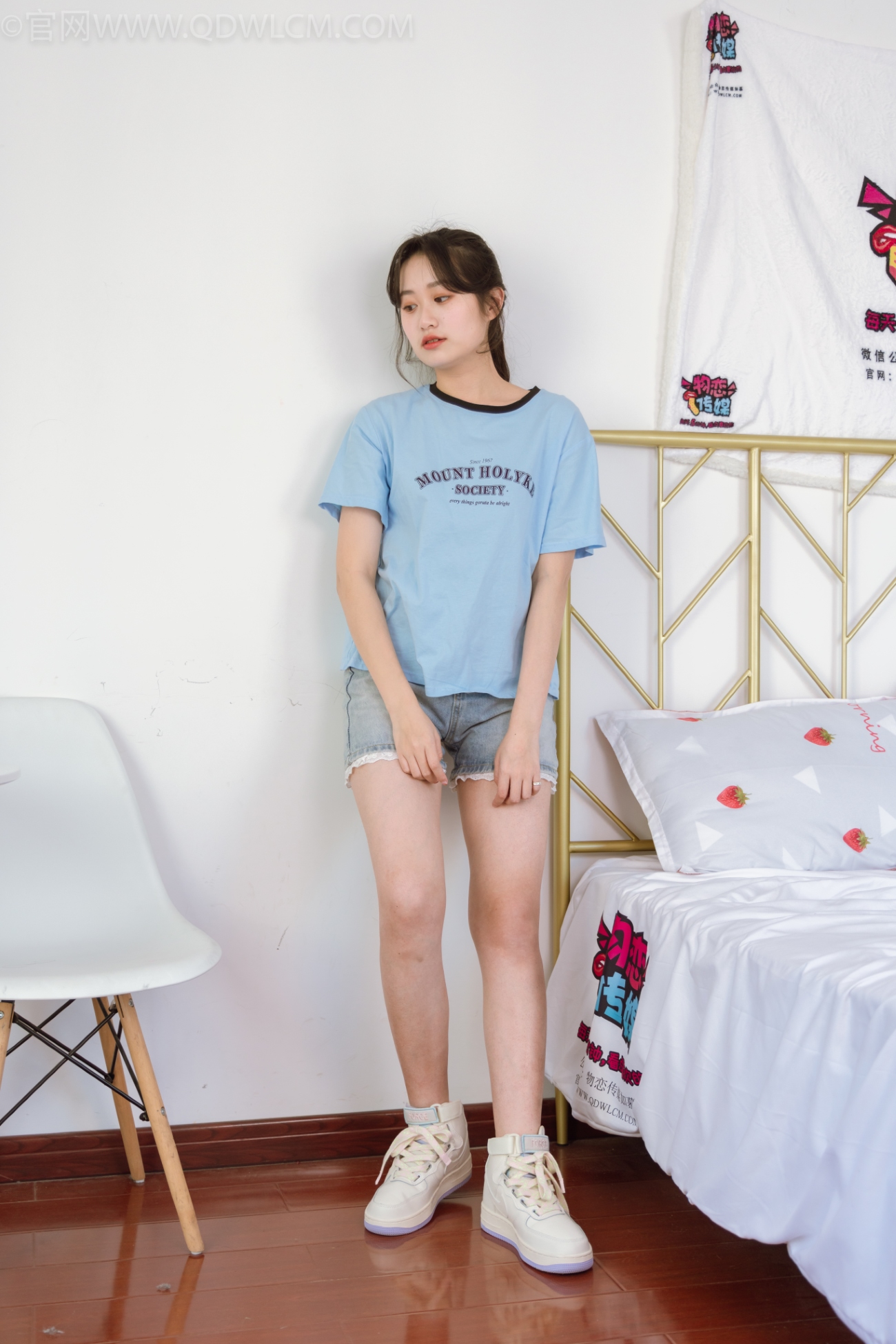 物恋传媒 NO.1062 小敏-白色恋花[150P/1V/4.86GB]