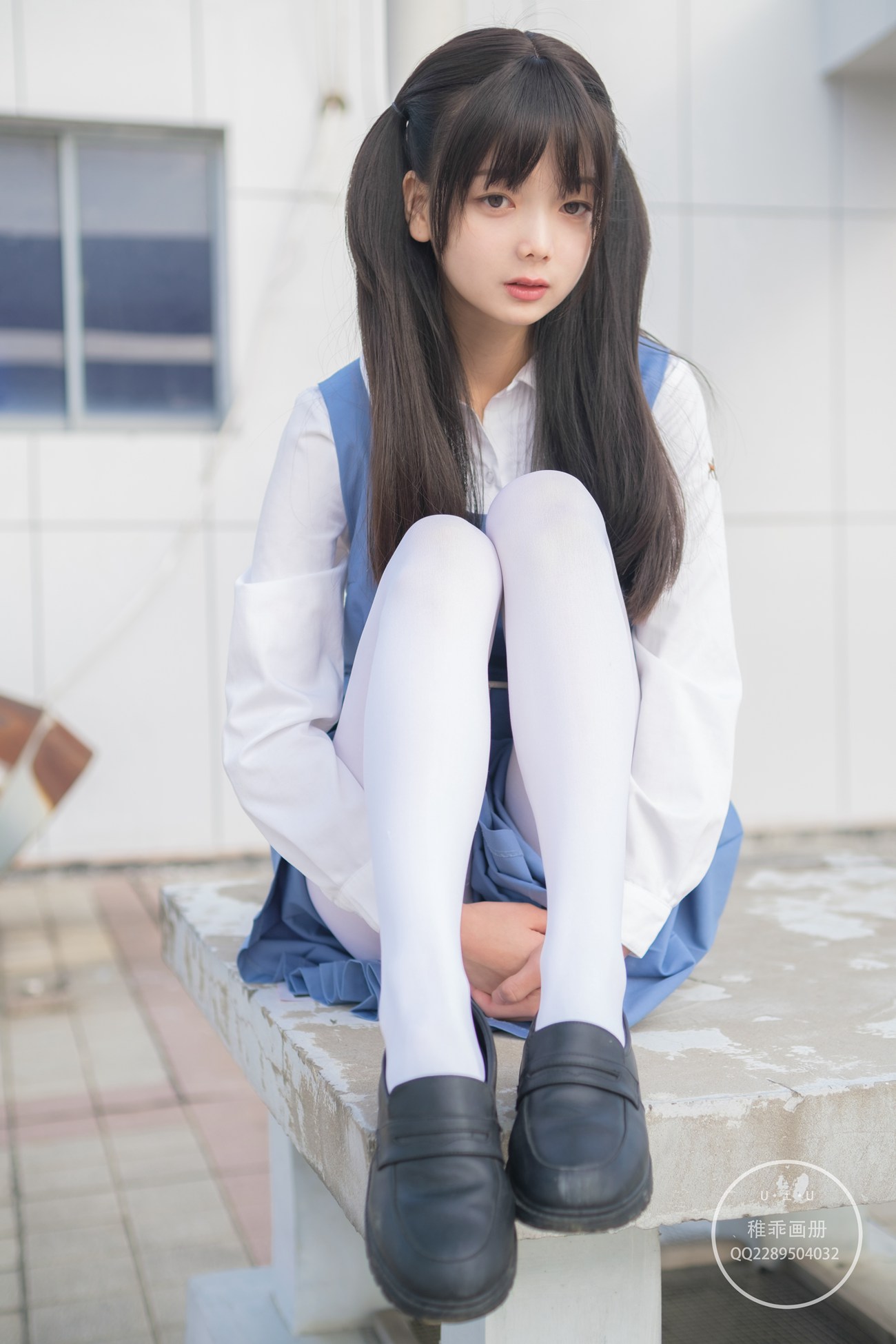 柴系小乖(稚乖画册) - 夜夜 天台真空80D白丝 [79P/1V/1.10GB]