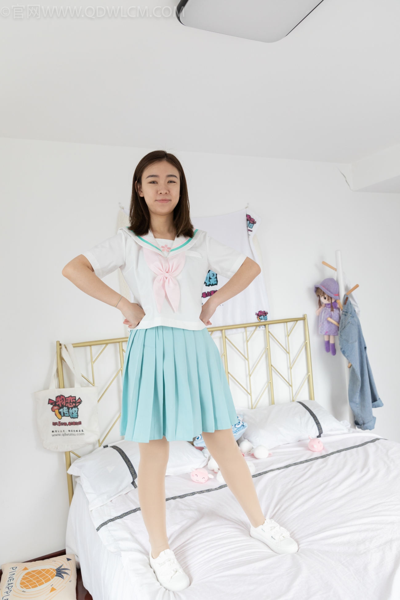 物恋传媒 NO.1058 婷婷-浅蓝色彩[118P/1V/5.06GB]