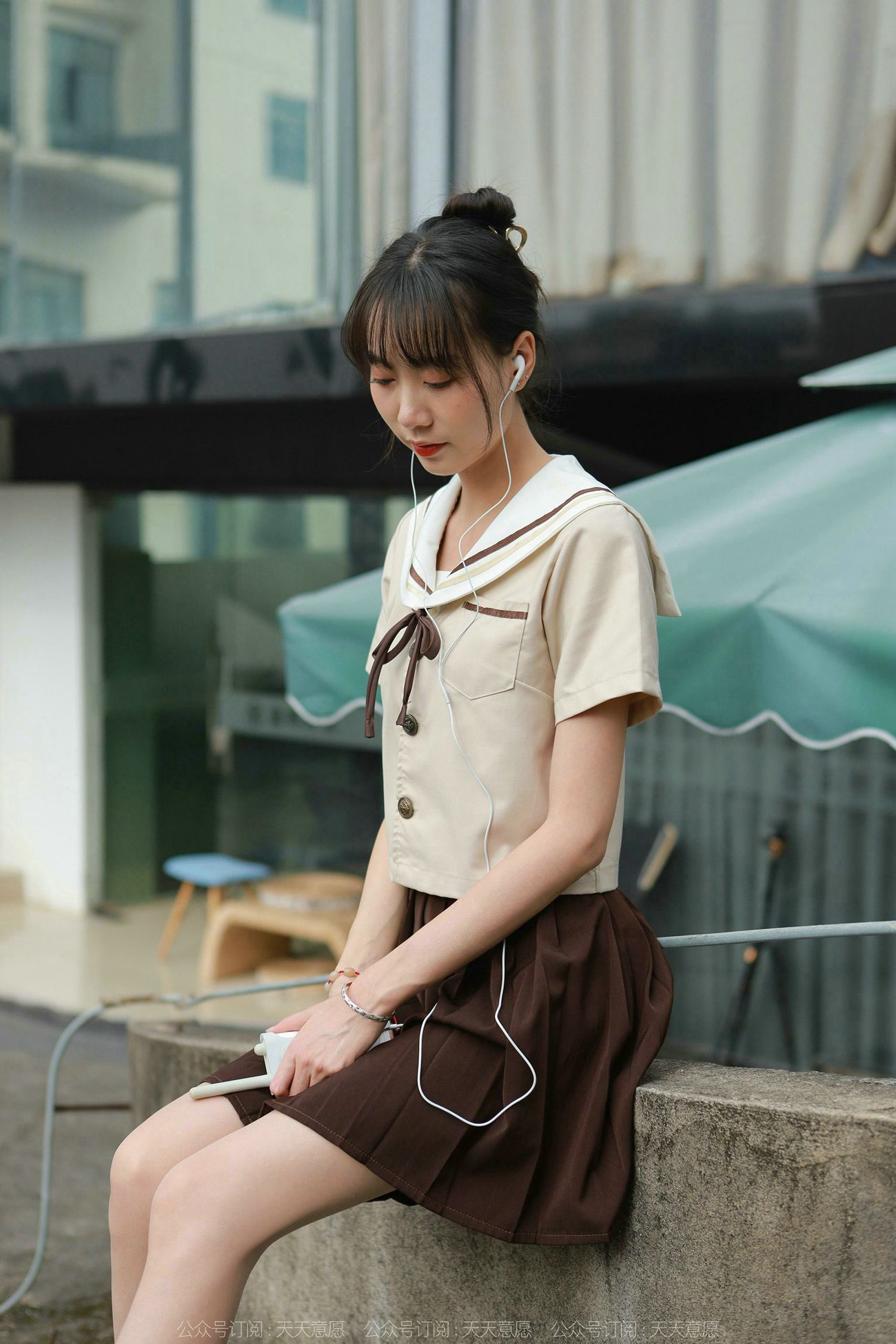 [IESS异思趣向] 2022.02.08 丝享家999：团团《网易云长腿少女》[89P/100MB]