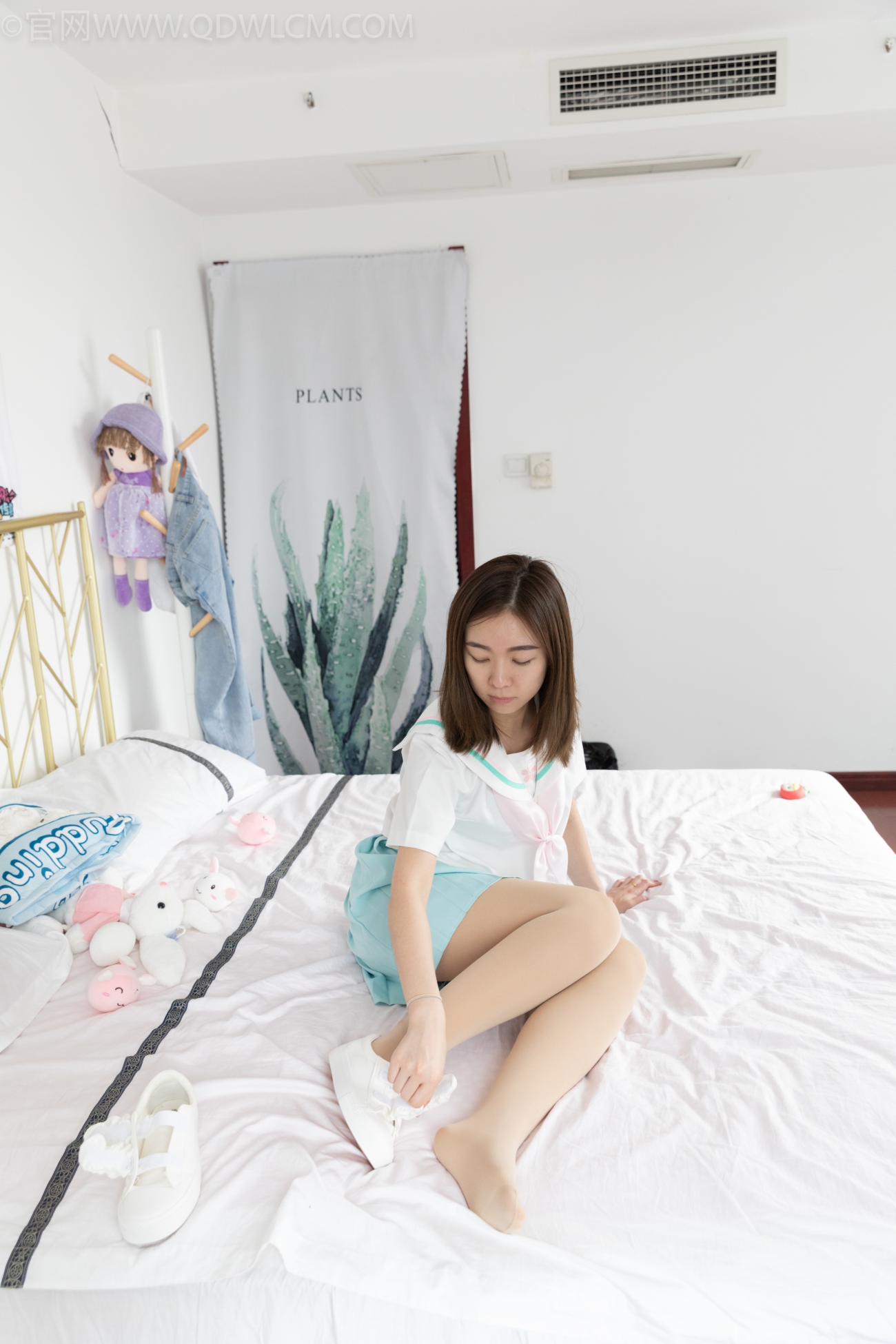 物恋传媒 NO.1058 婷婷-浅蓝色彩[118P/1V/5.06GB]
