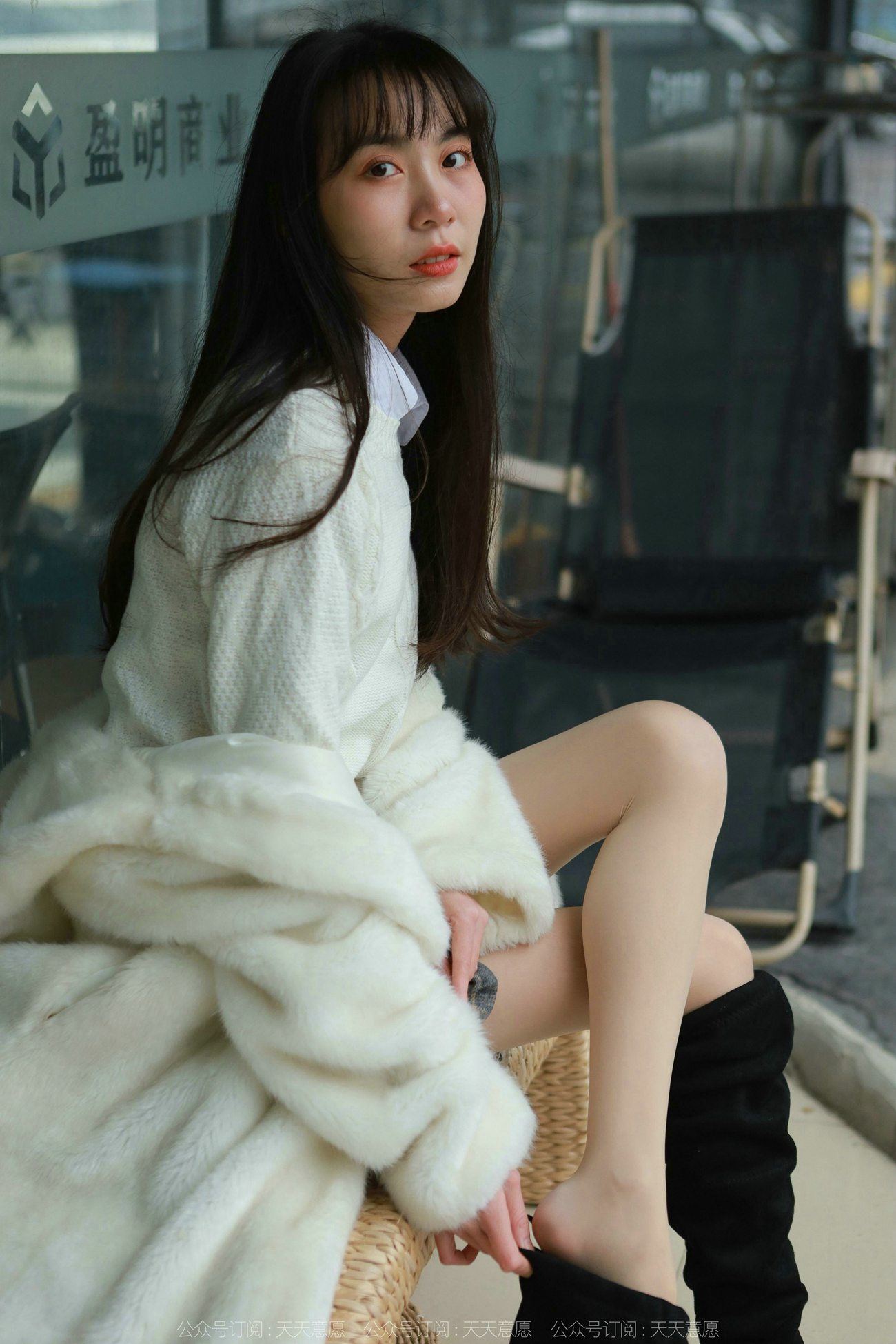 [IESS异思趣向] 2022.02.28 丝享家1014：团团《长靴肉丝》[88P/94MB]