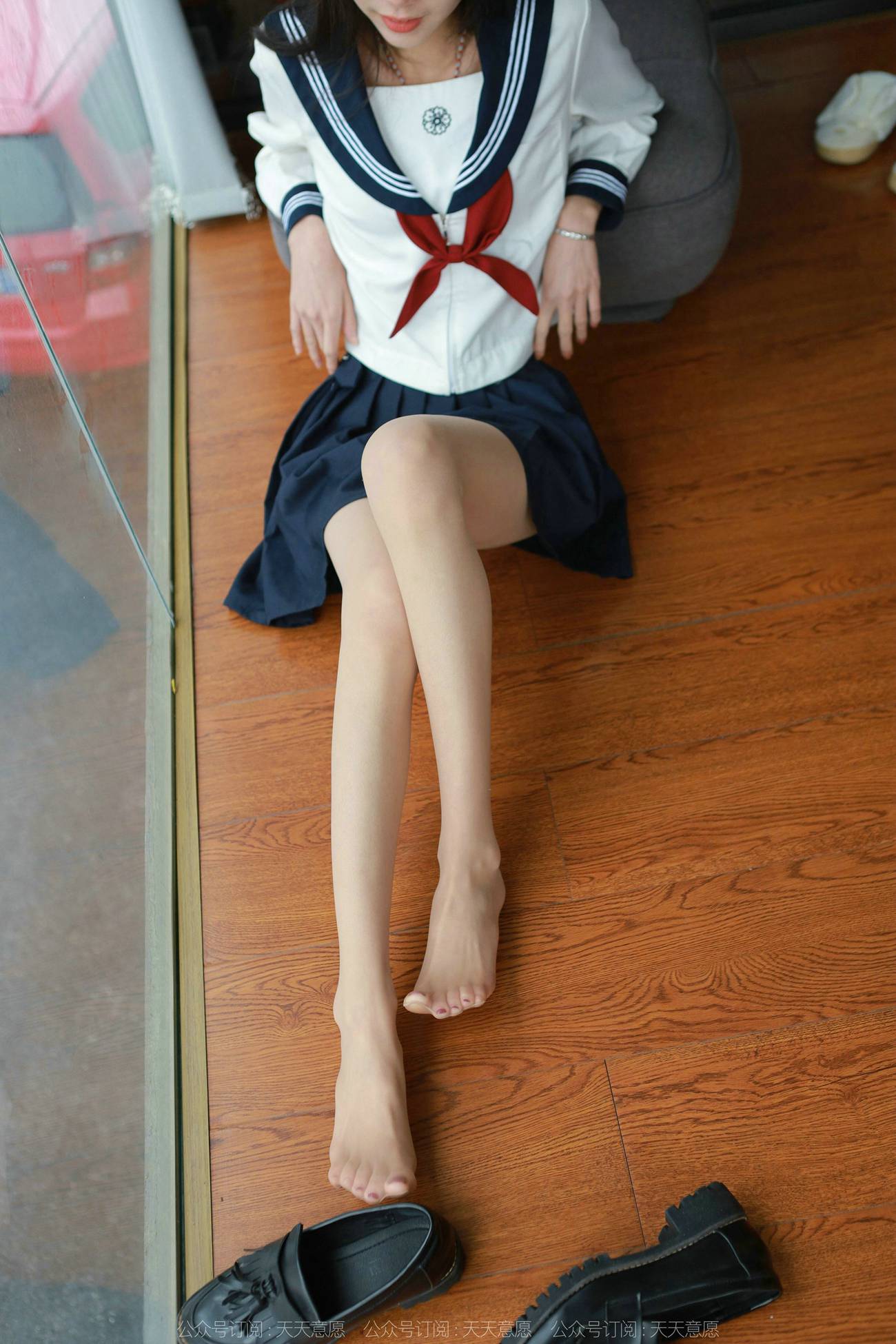 [IESS异思趣向] 2022.03.03 丝享家1018：团团《可爱JK装》[82P/81MB]