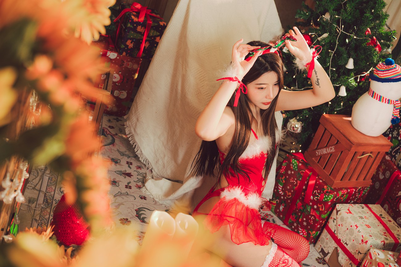 蜜蜜子Kimmie - 圣诞 [42P/2V/0.99GB]