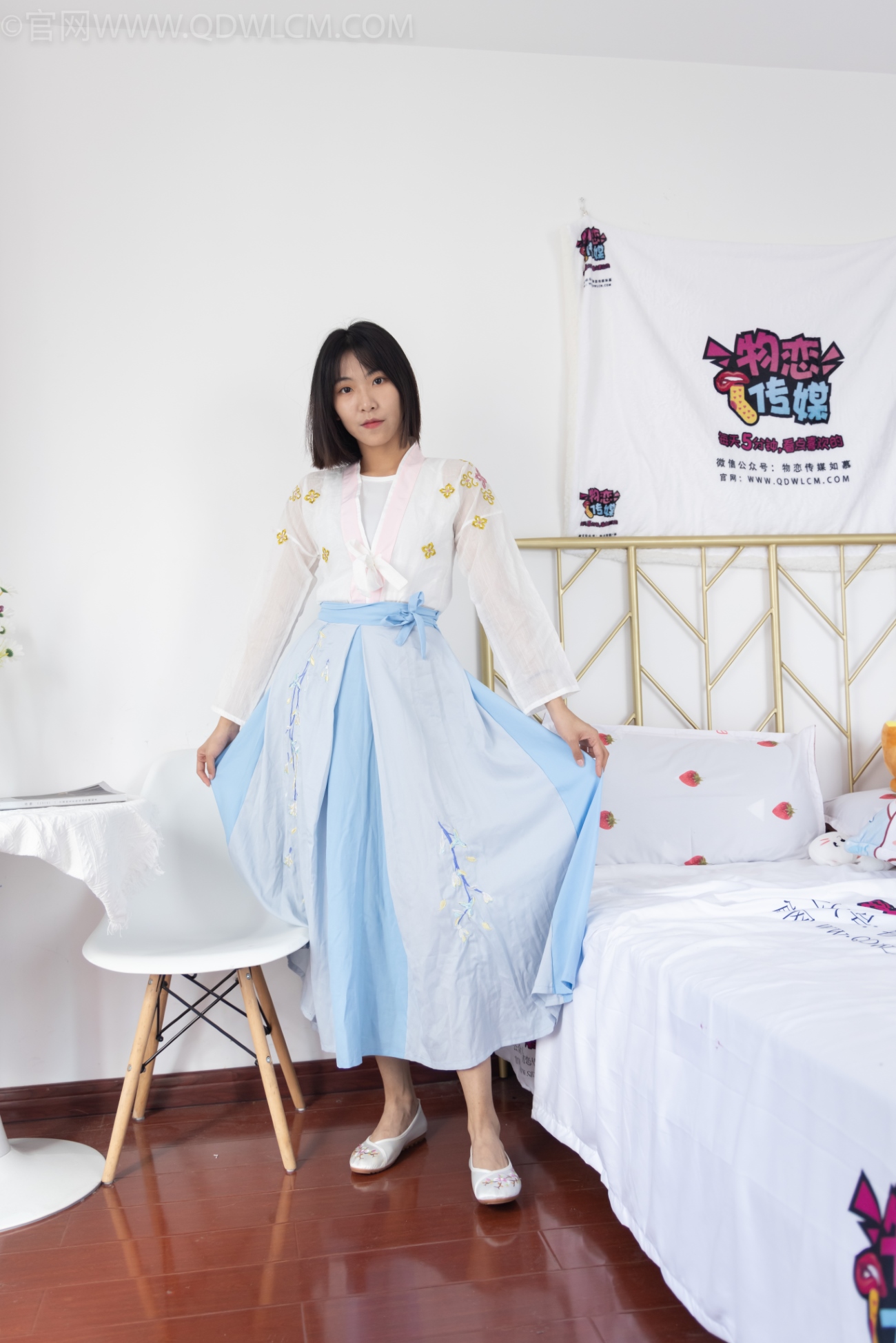 物恋传媒 NO.1107 elise-古典韵味[155P/1V/3.68GB]