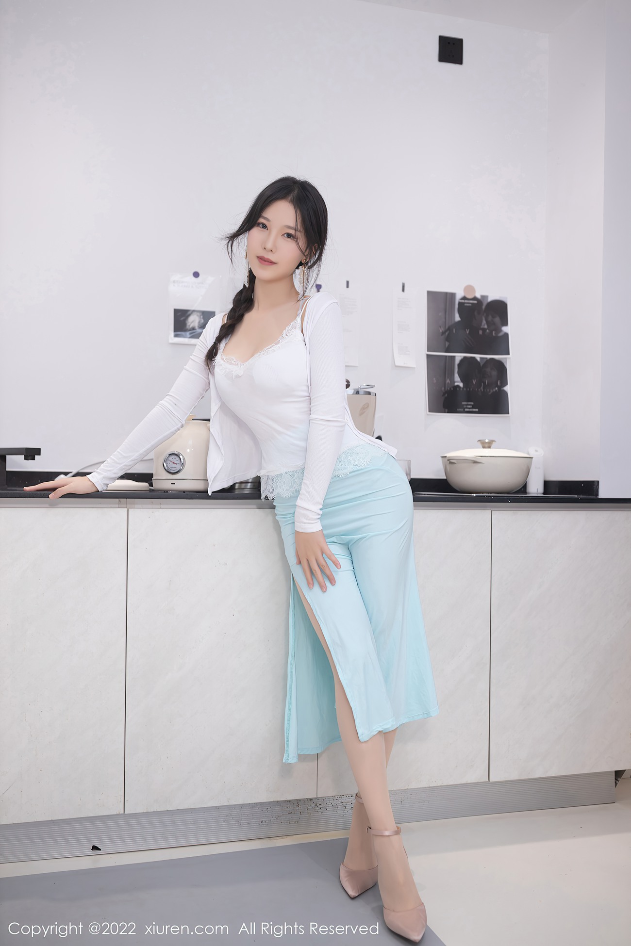 [Xiuren秀人网]2022.05.11 NO.4994 利世[79+1P/645MB]