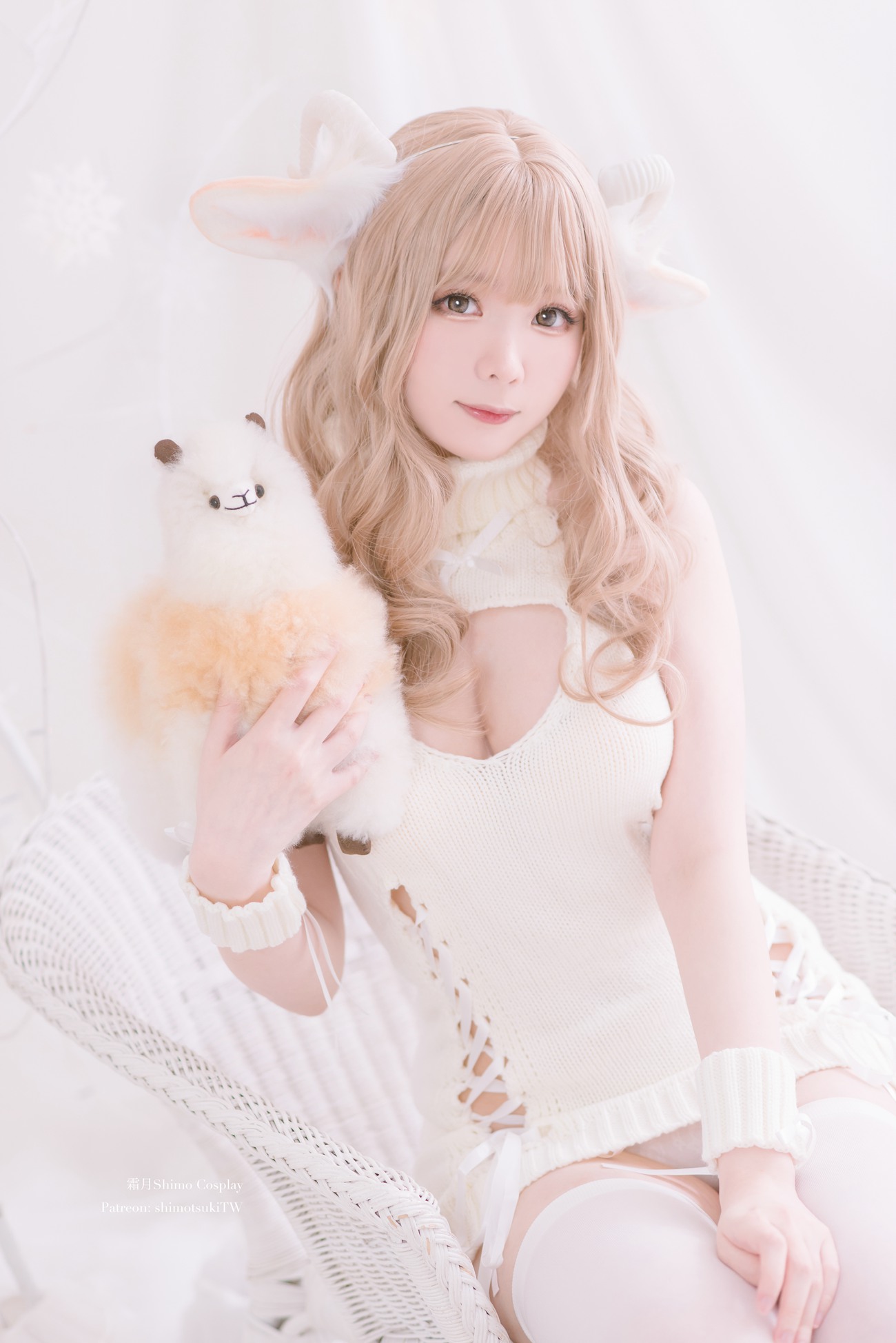 霜月shimo - 圣诞 [16P/210MB]