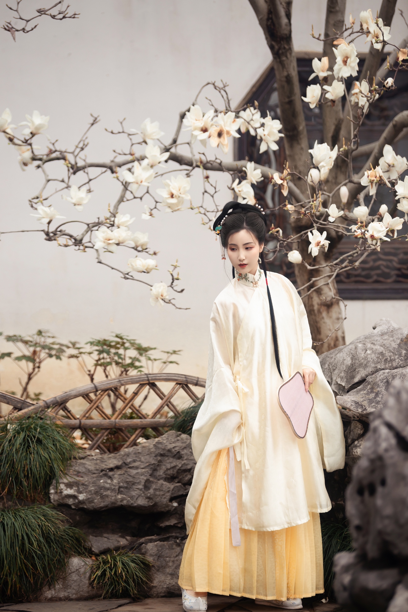 [YITUYU艺图语] 2021.05.10 玉兰 金儿 [23P/440MB]