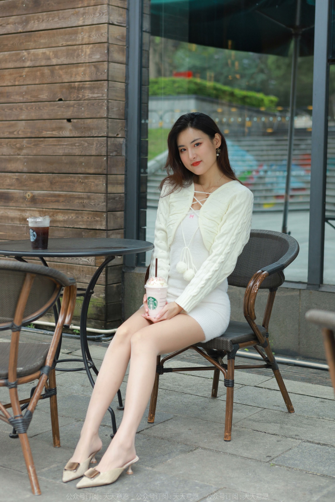 [IESS异思趣向] 耽丝 220419小宝的白色包臀裙 [87P/104MB]