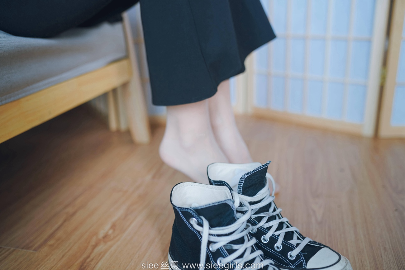 [SIEE丝意] NO.475 新人岚岚～帆布鞋 [91P/159MB]