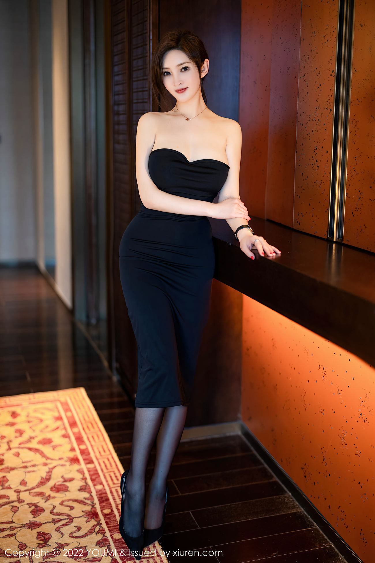[YOUMI尤蜜荟] 2022.07.19 VOL.817 奶瓶土肥圆矮挫丑黑穷 黑丝美腿[93P/852MB]