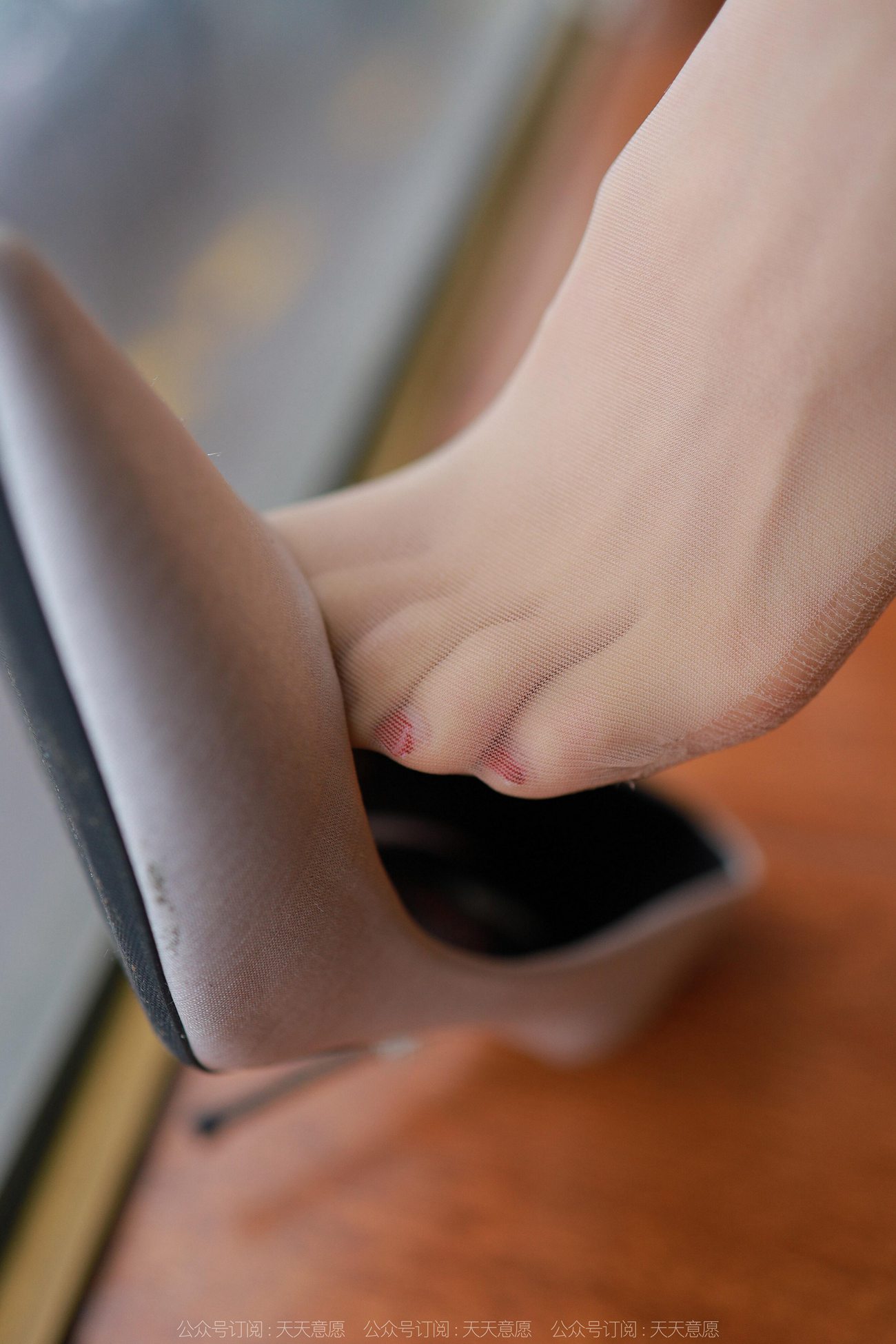 [IESS异思趣向] 2022.04.13 丝享家1058：美子《迷人的包臀裙》[84P/128MB]