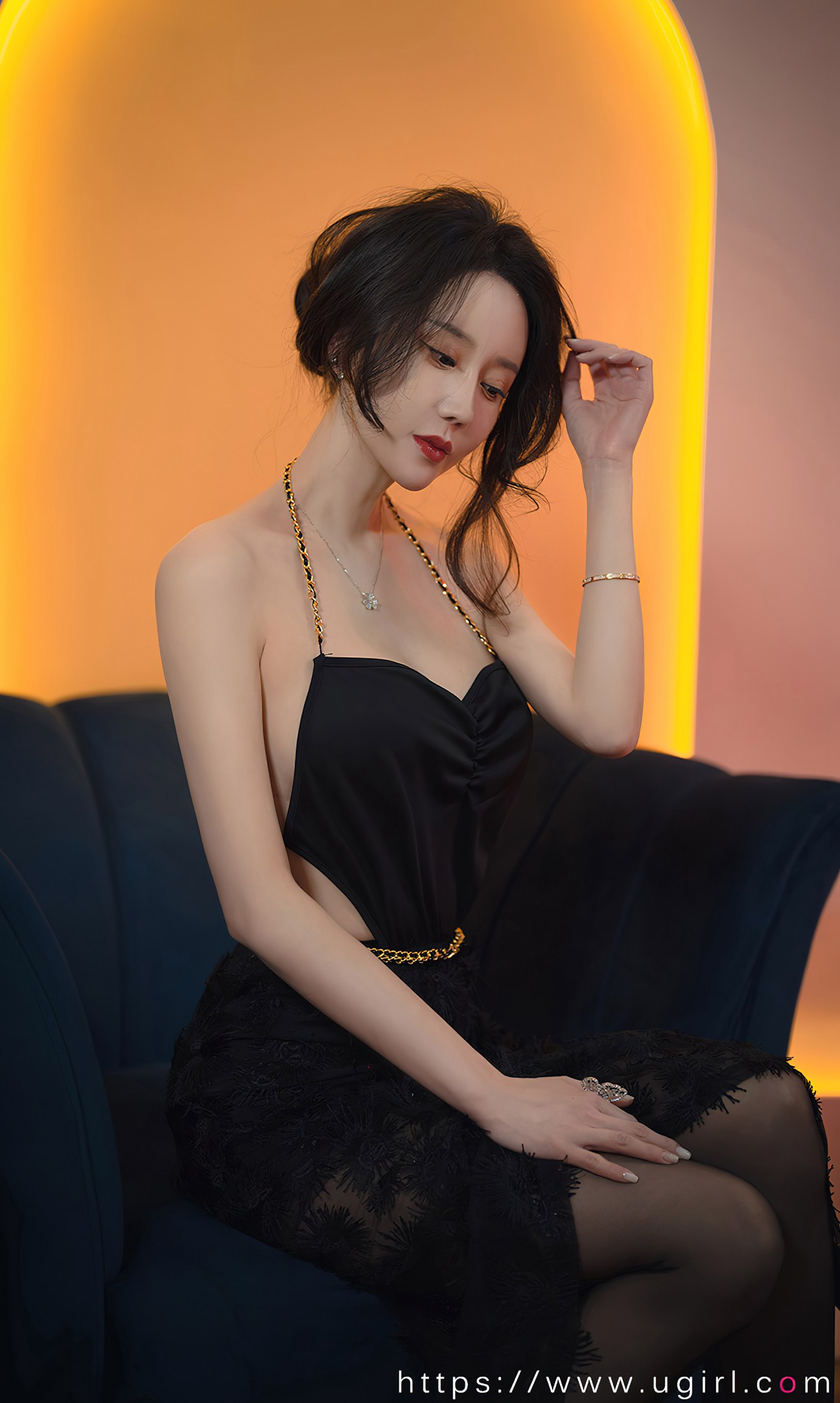 [爱尤物]2022 NO.2355 爱情旅途 邱凌[35P/78.6MB]