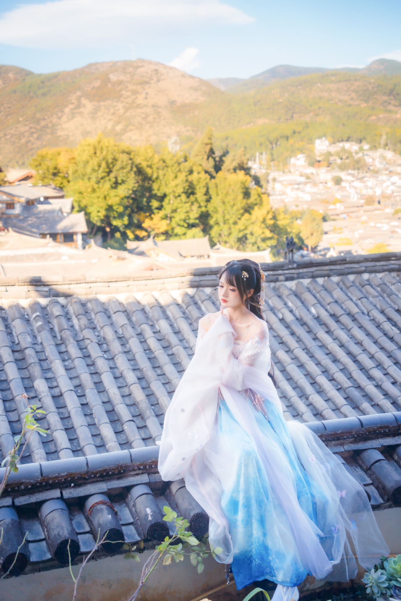 兔子Zzz不吃胡萝卜 - 丽江屋顶 [22P/168MB]