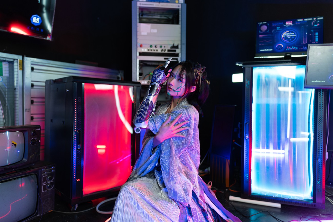 兔子Zzz不吃胡萝卜 - 未来姬器 [42P/560MB]