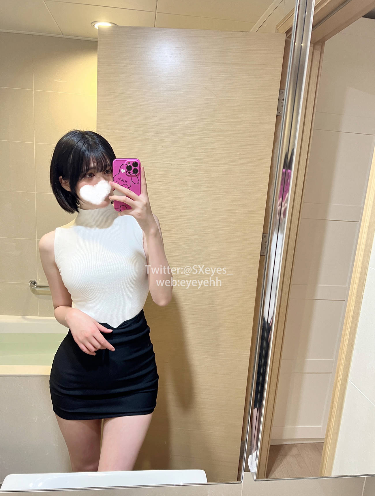 萌妹子眼酱大魔王w  风吕に入る [26P/1V/129MB]