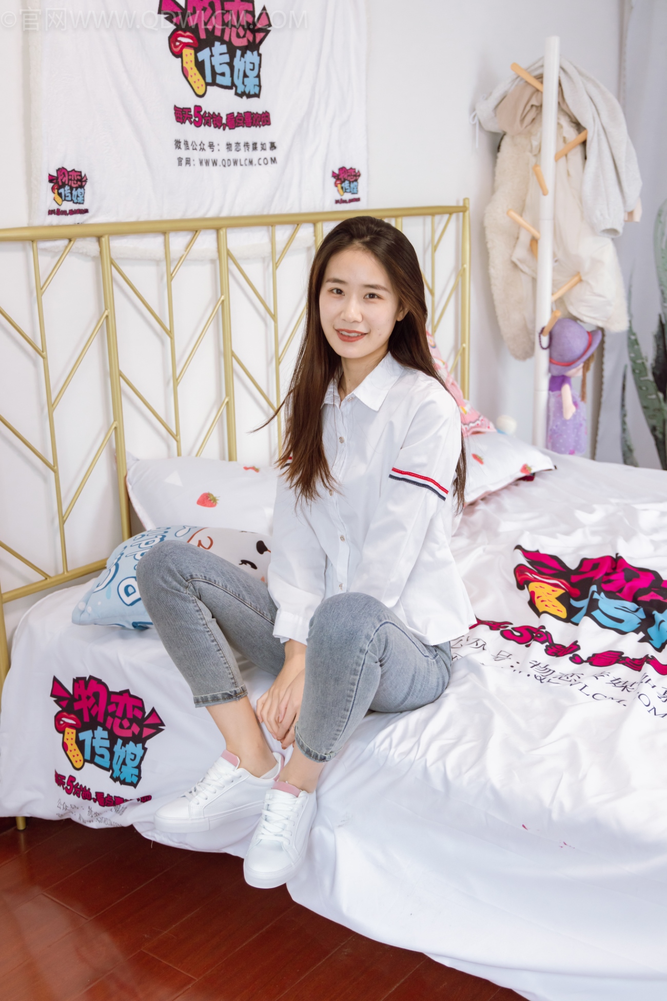 物恋传媒 NO.1129 菜菜-白月光[141P/1V/4.40GB]