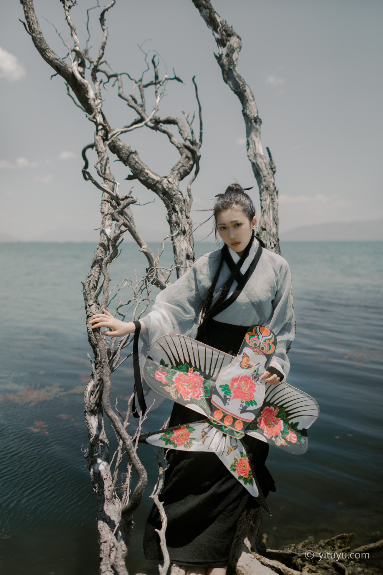 [YITUYU艺图语] 2021.06.09 风之子 静静 [21P/120MB]