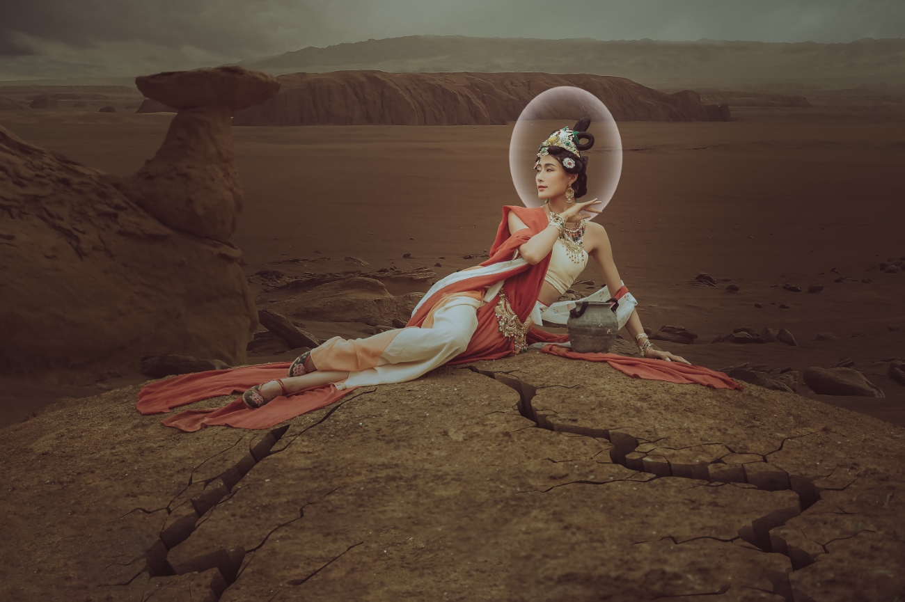 [YITUYU艺图语] 2021.07.14 大漠胡杨情 婉君 [40P/280MB]