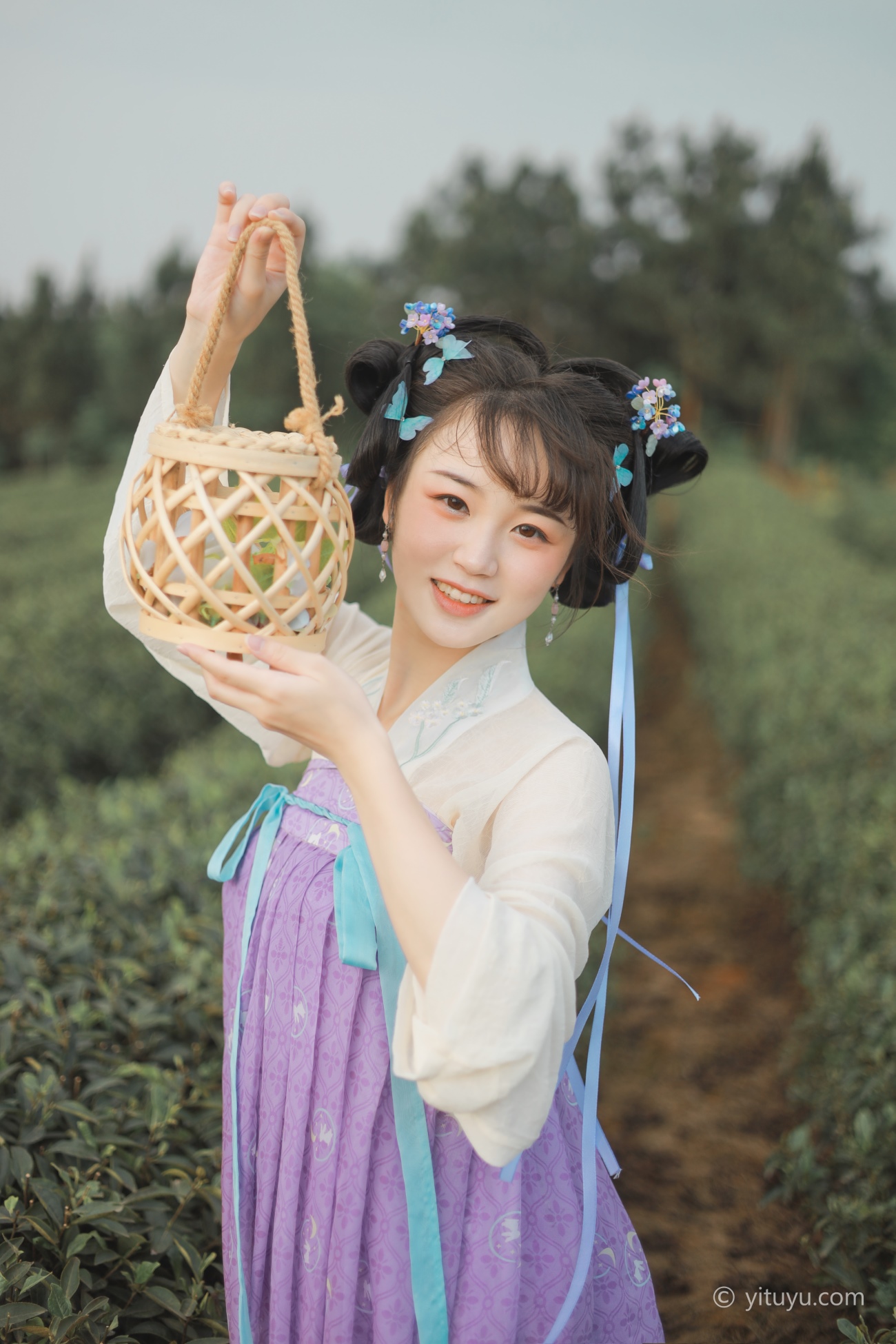 [YITUYU艺图语] 2021.06.02 青青白茶 柚子 [33P/394MB]