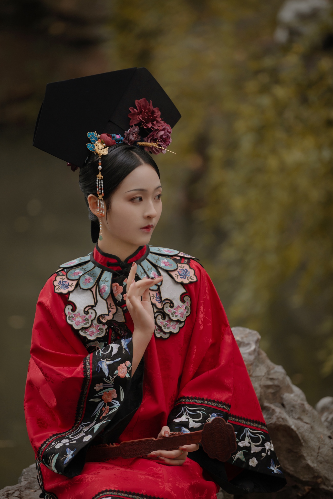 [YITUYU艺图语] 2021.08.10 晚秋 苏苏 [34P/685MB]