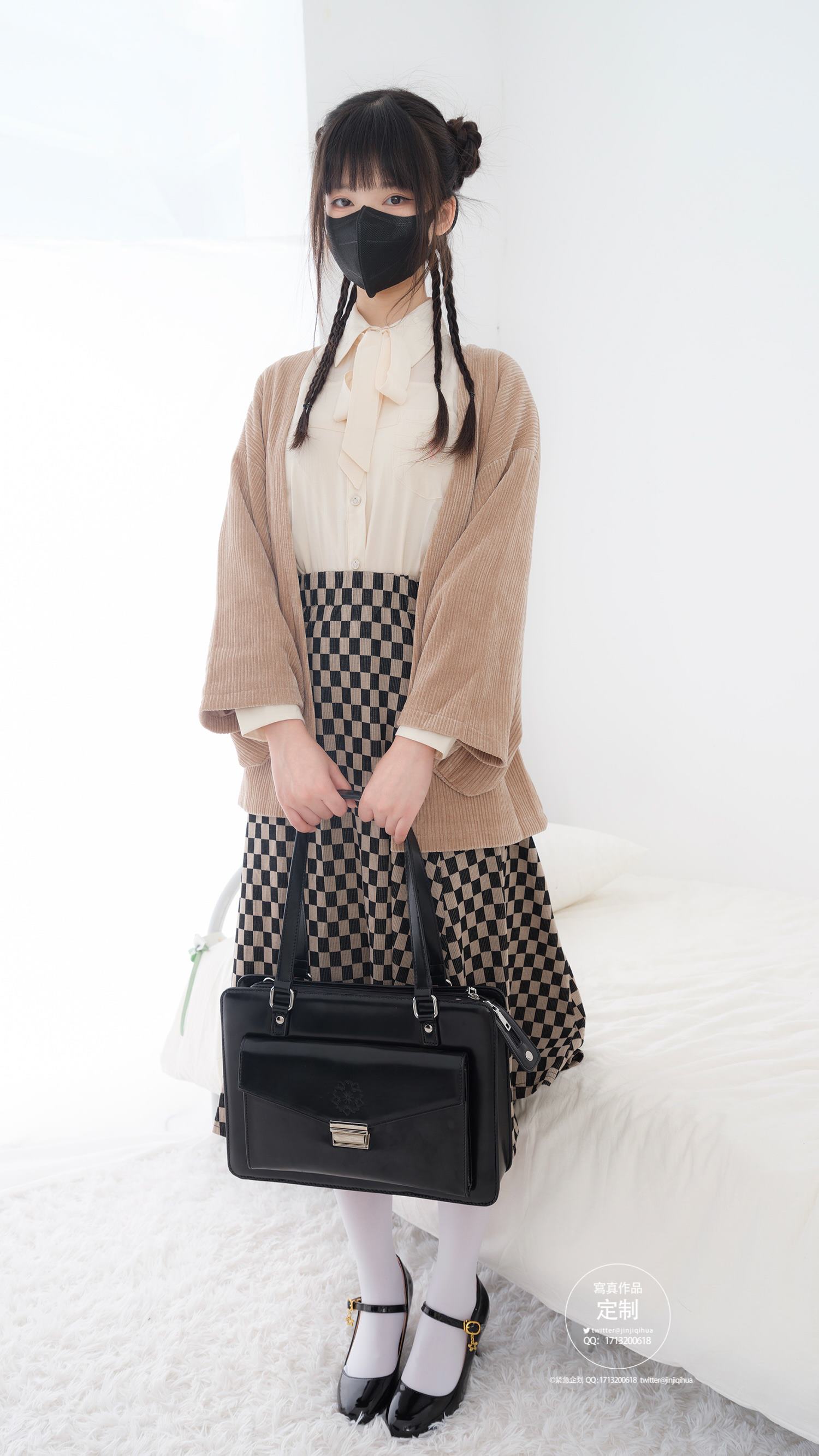 [紧急企划]EX-007 见希w 民国制服[88P/1V/3.45GB]