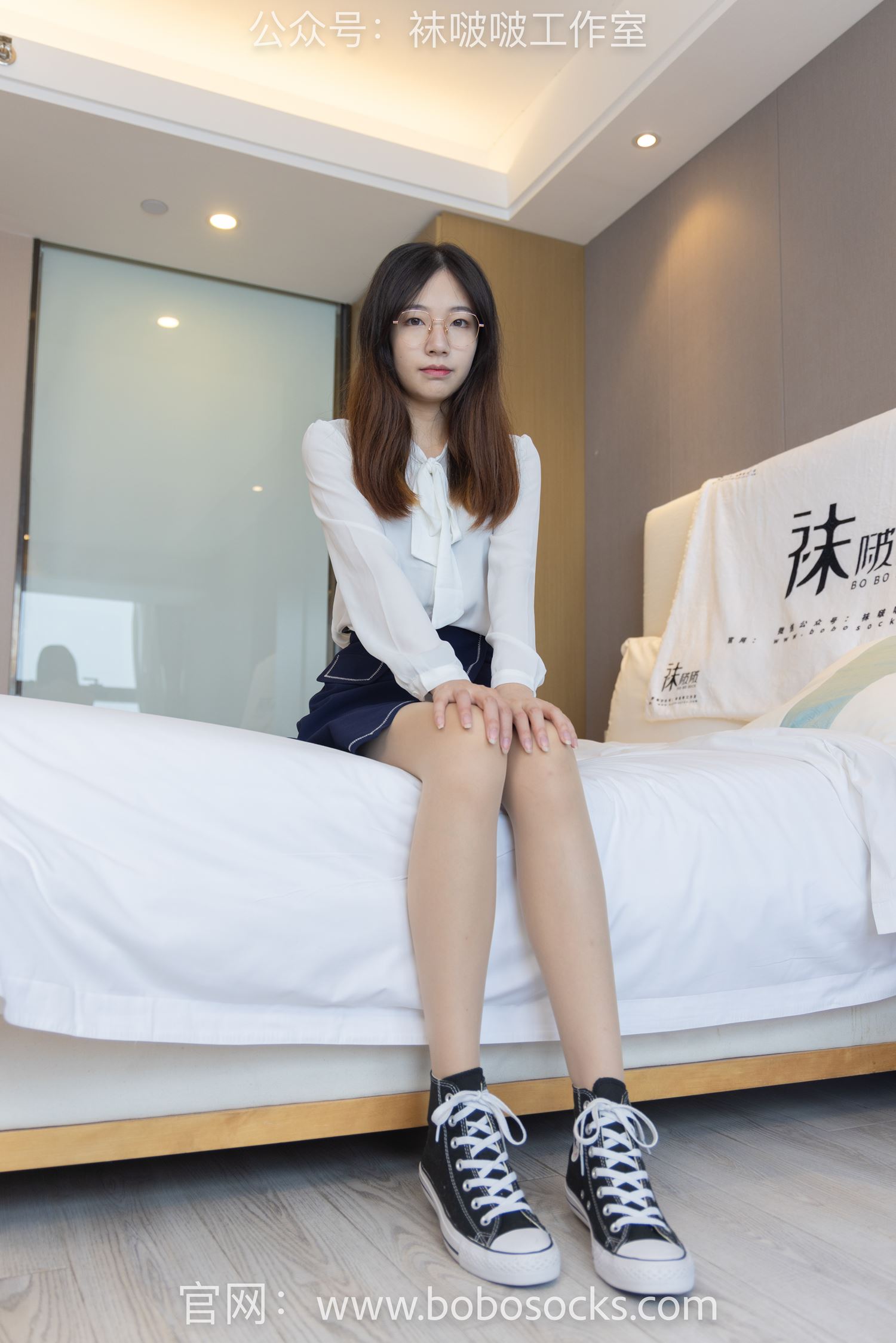 [BoBoSocks袜啵啵]NO.114 小甜豆-高跟鞋、帆布鞋、肉丝、厚黑丝[175P/1V/7.51GB]