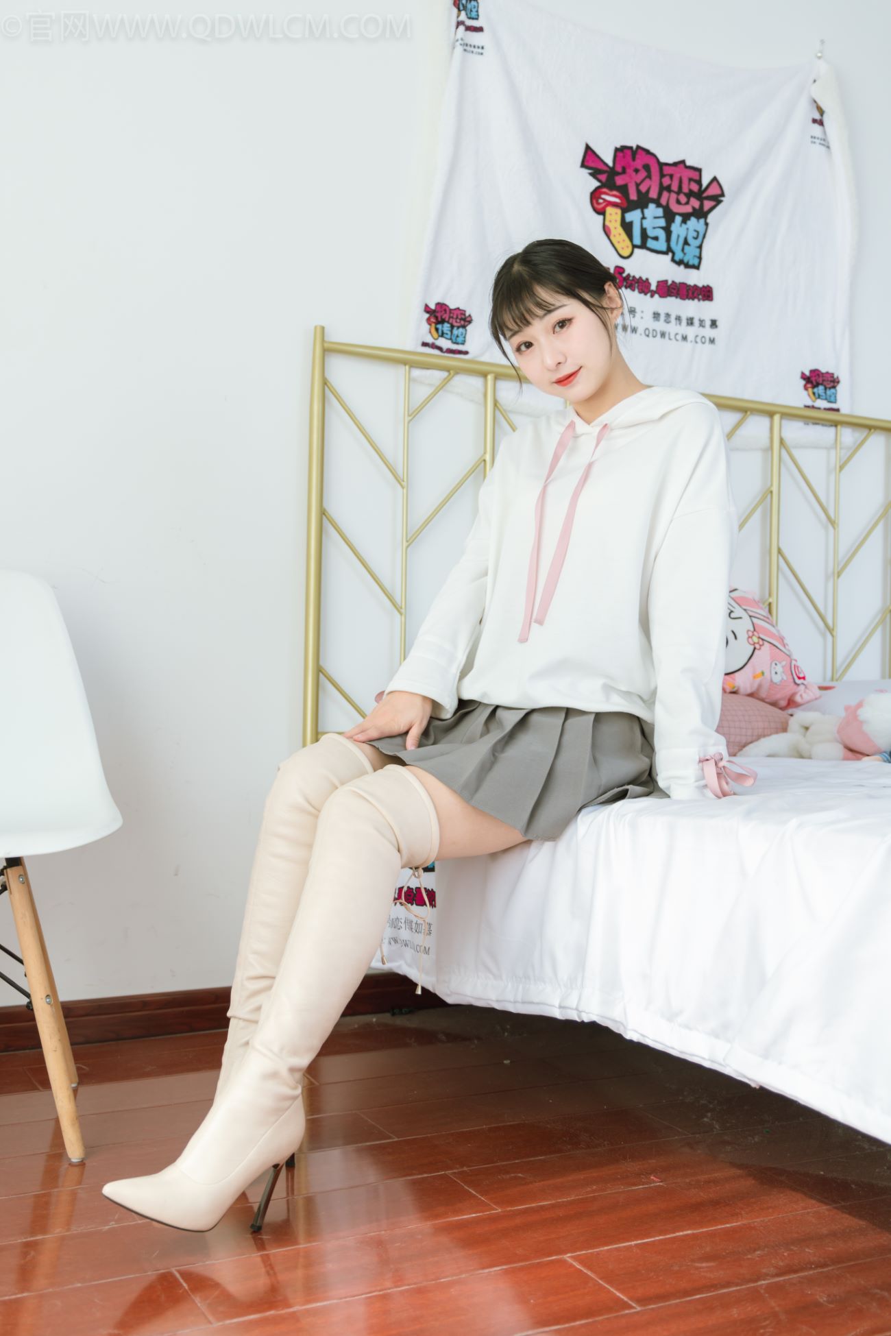 物恋传媒 NO.1173 月心-白色月光[188P/1V/4.42GB]