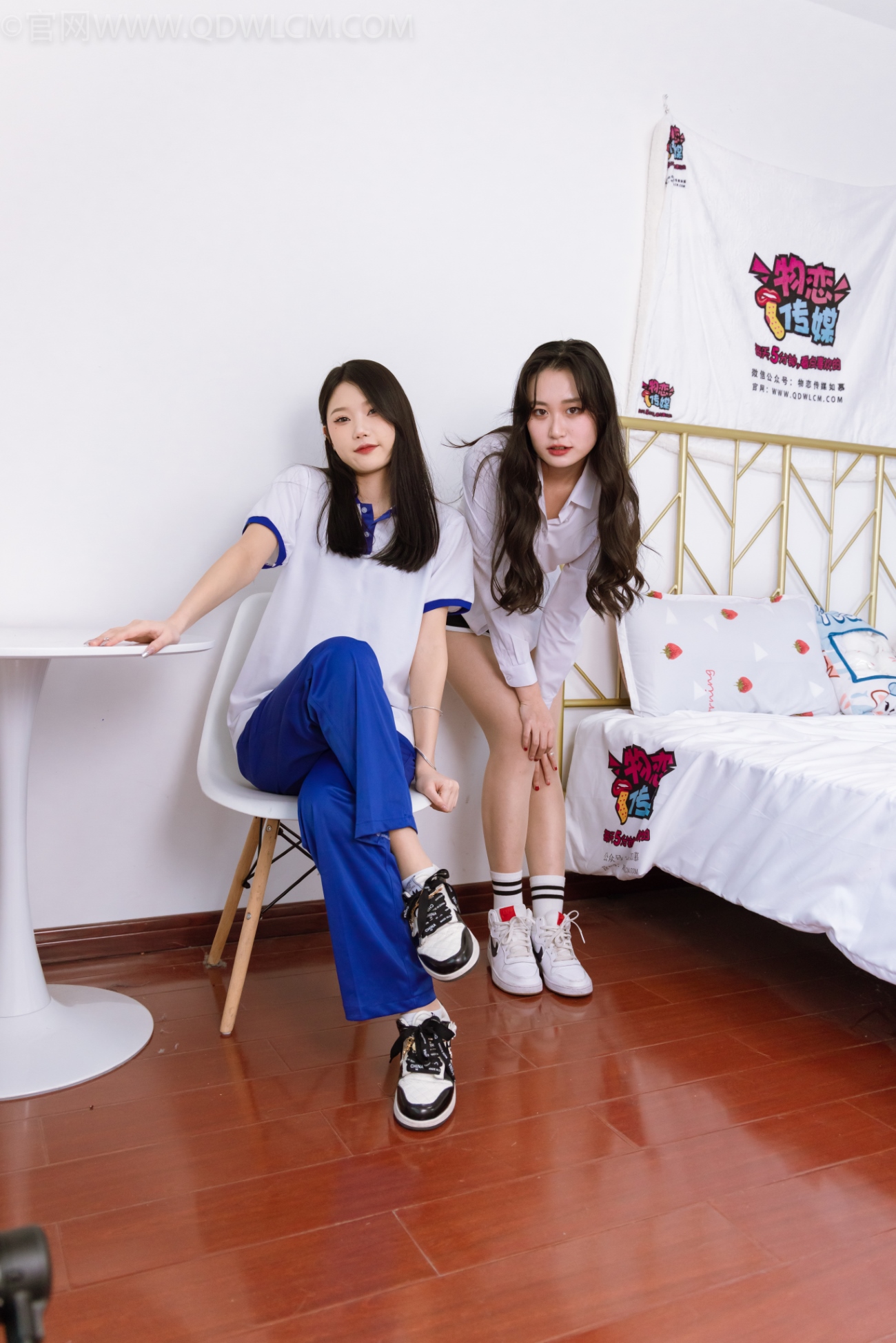 物恋传媒 NO.1167 小竹&小敏-亲密无间[150P/1V/4.96GB]