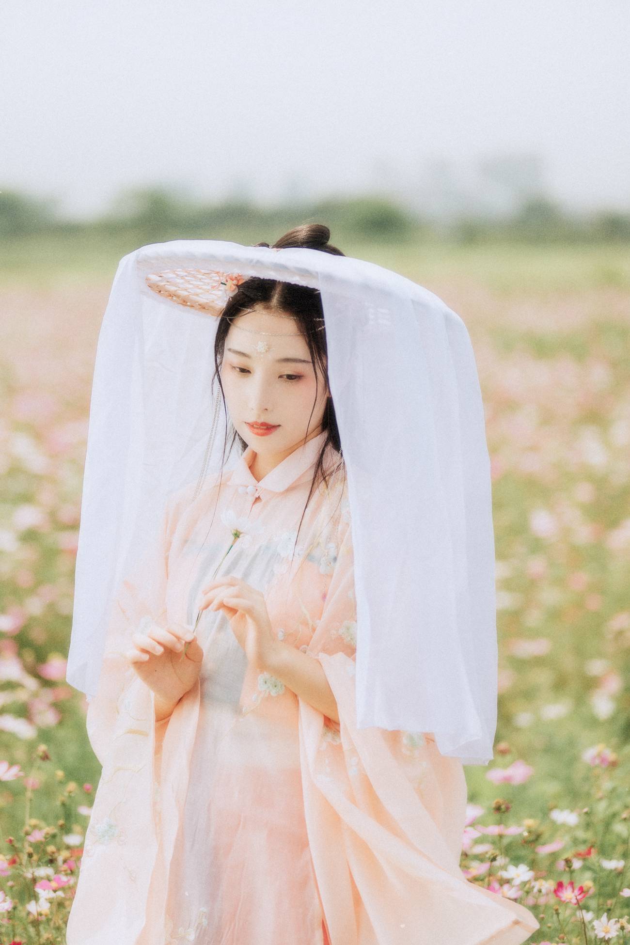 [YITUYU艺图语] 2021.09.03 繁花孤影 茶茶 [24P/280MB]