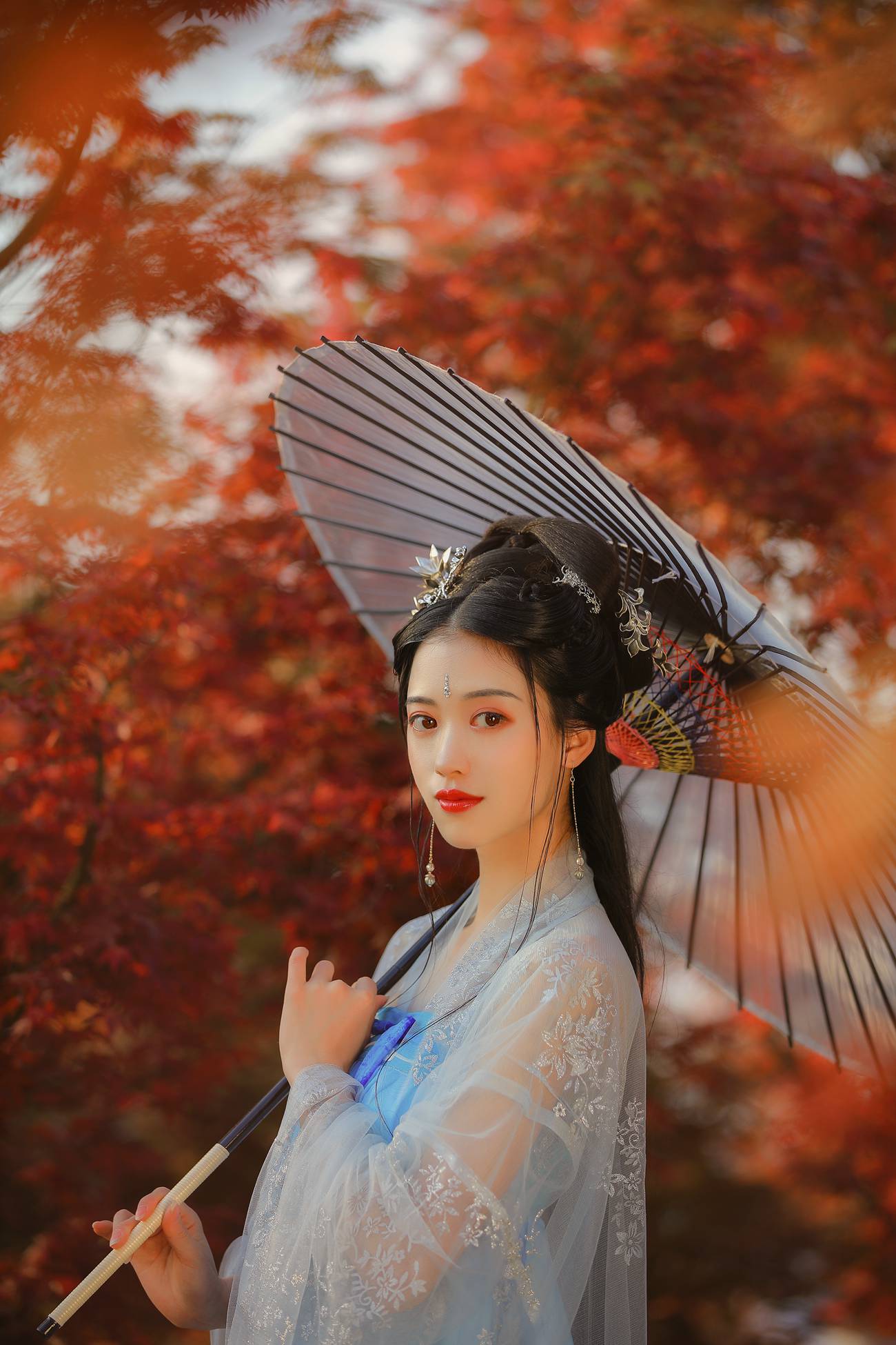 [YITUYU艺图语] 2021.08.23 秋枫萧瑟 吉祥祥 [25P/608MB]