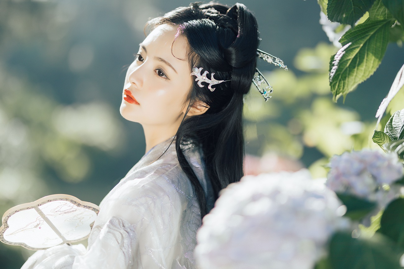 [YITUYU艺图语] 2021.09.06 无尽夏 胡莅雅 [23P/89MB]
