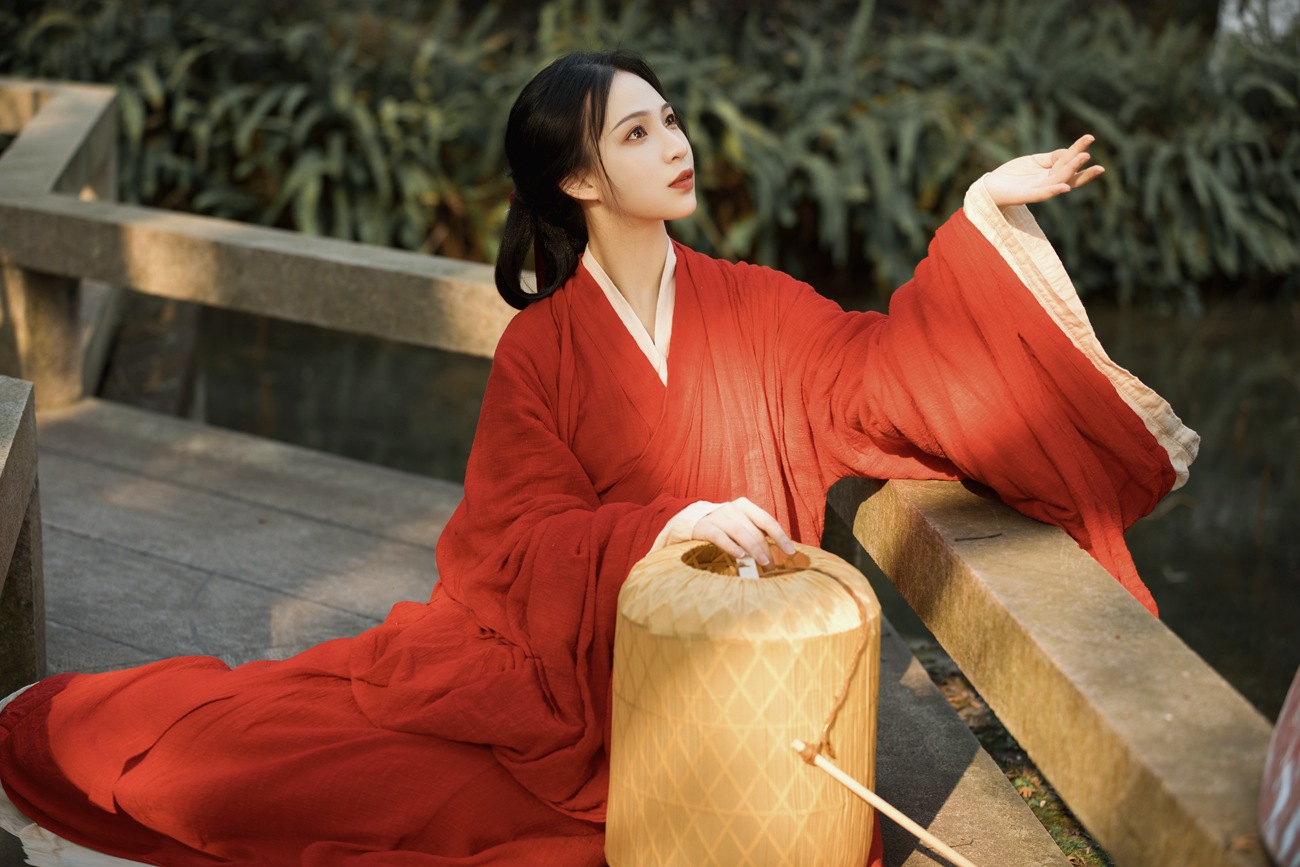 [YITUYU艺图语] 2021.08.26 山河故人 牧牧 [26P/293MB]