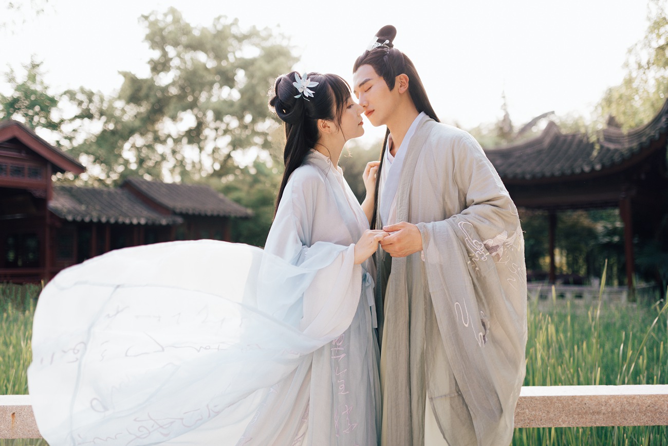 [YITUYU艺图语] 2021.08.30 神仙眷侣 清水 [28P/546MB]