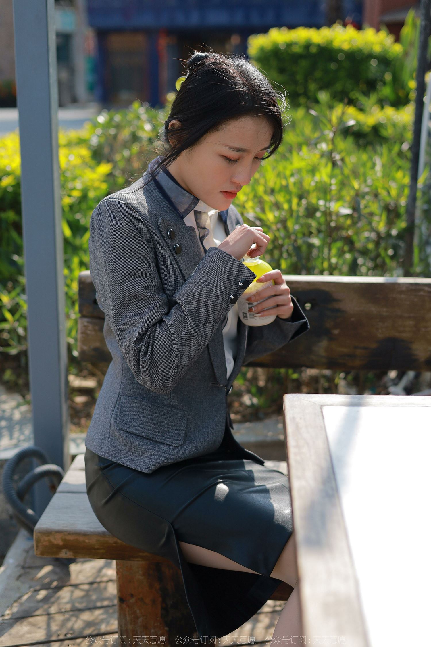 [IESS异思趣向] 2022.04.22 丝享家1067：婉萍《转角遇见她》[80P/127MB]