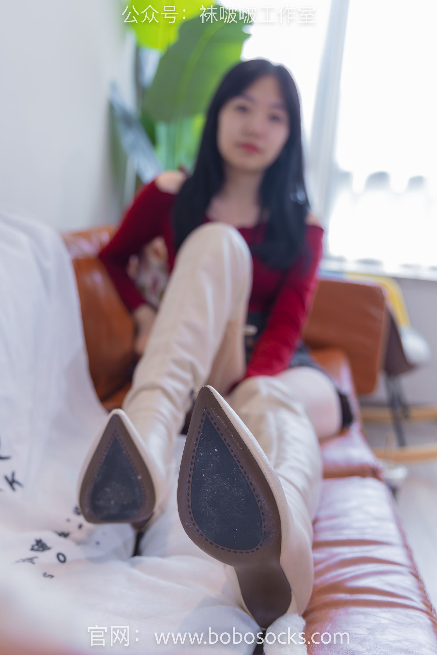 [BoBoSocks袜啵啵]NO.120 小甜豆-高跟长靴、白棉袜、裸足[170P/1V/6.92GB]