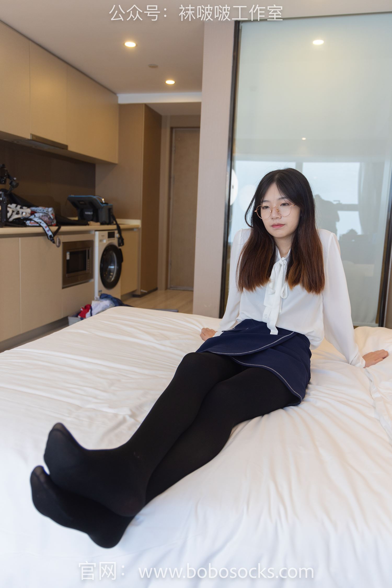 [BoBoSocks袜啵啵]NO.114 小甜豆-高跟鞋、帆布鞋、肉丝、厚黑丝[175P/1V/7.51GB]