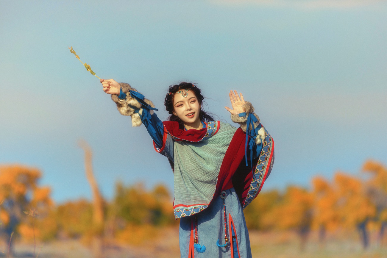 [YITUYU艺图语] 2021.08.20 东宫—蓝色小枫 赵瑞洁_ez [27P/691MB]