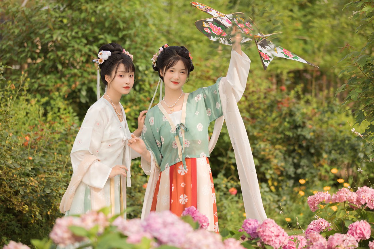 [YITUYU艺图语] 2021.08.21 春日宴 miki小包子 [23P/366MB]