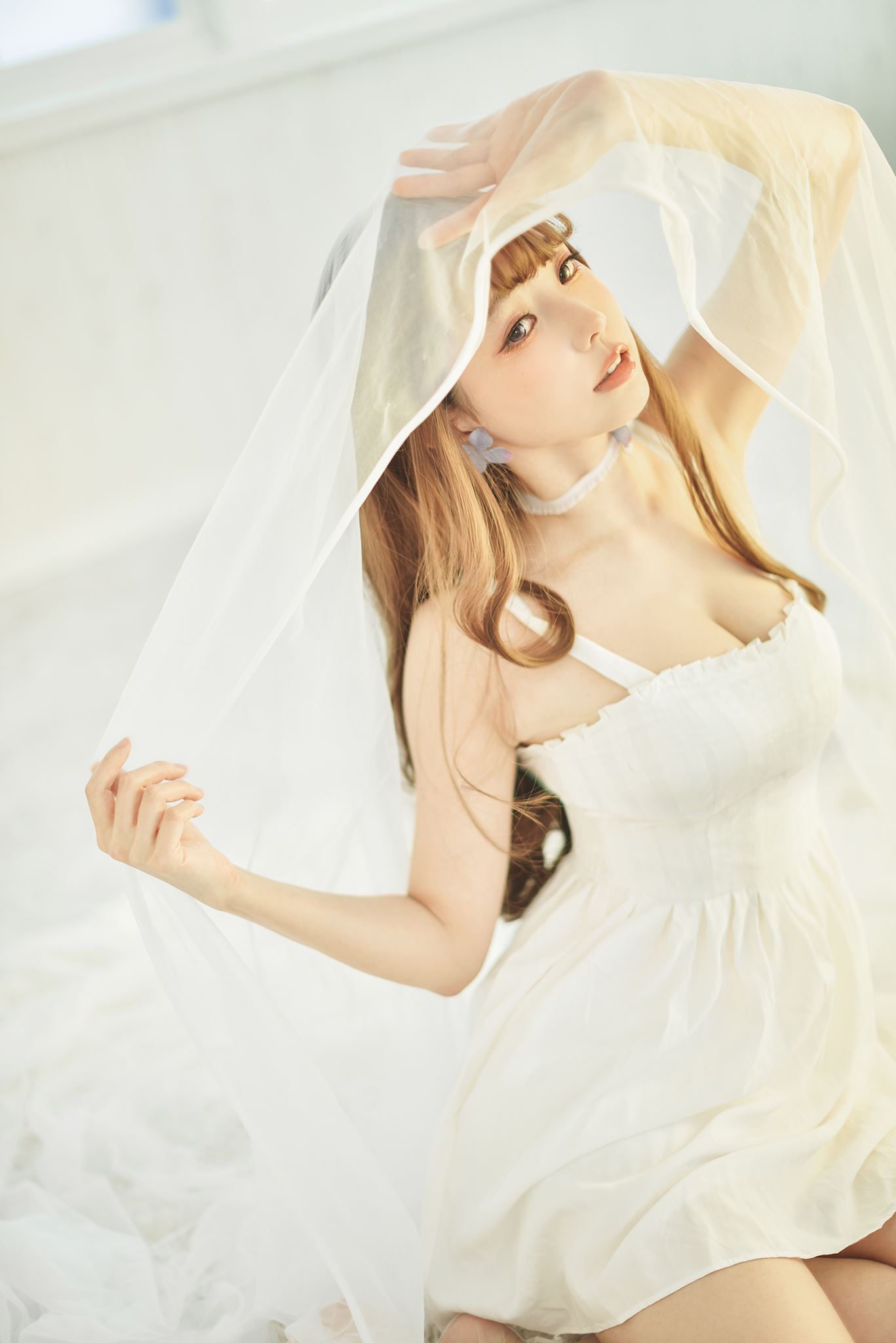 台湾Coser@ElyEE子 White Dress [22P/27MB]