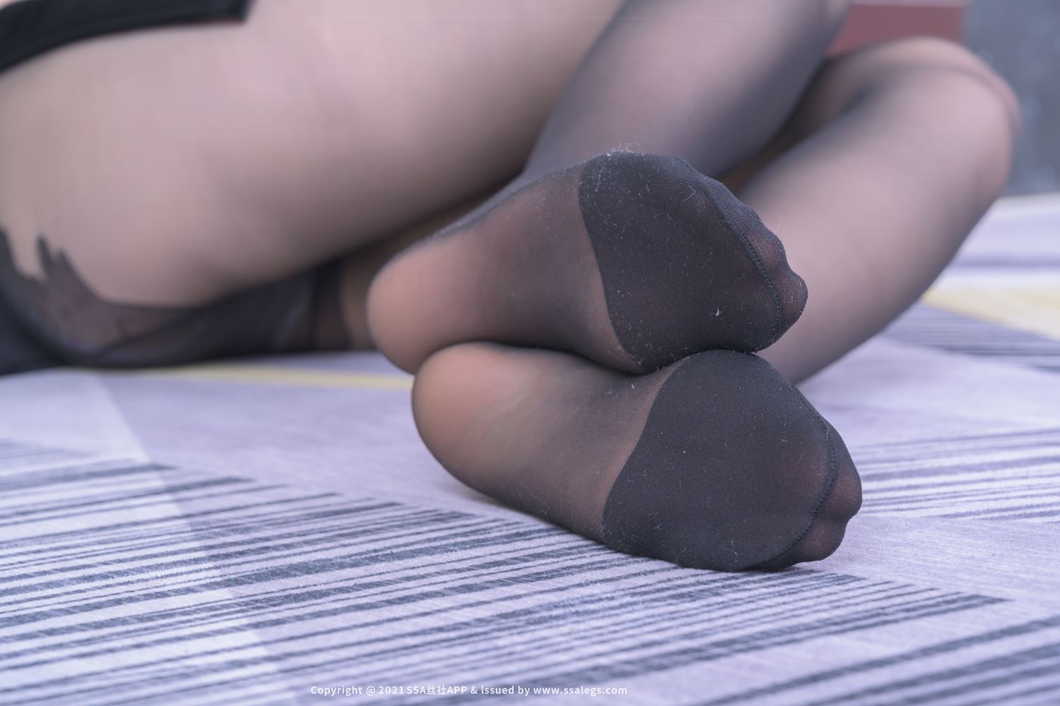 [SSA丝社]超清写真 NO.685 模特欣欣的黑丝袜美足（下）[128P/3.05GB]