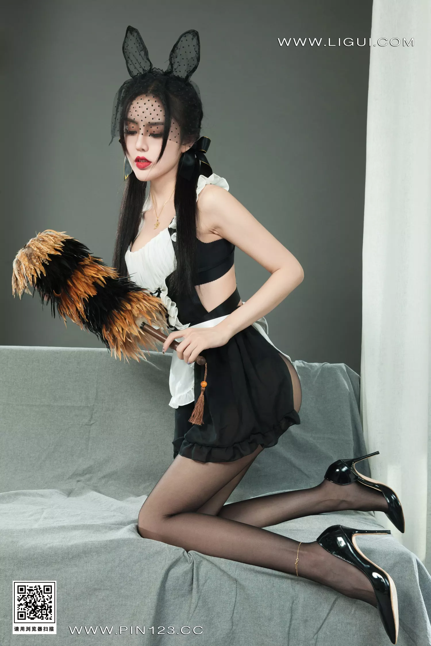 [Ligui丽柜]2022.09.23 超级女佣 凉儿[53+1P/85.2MB]