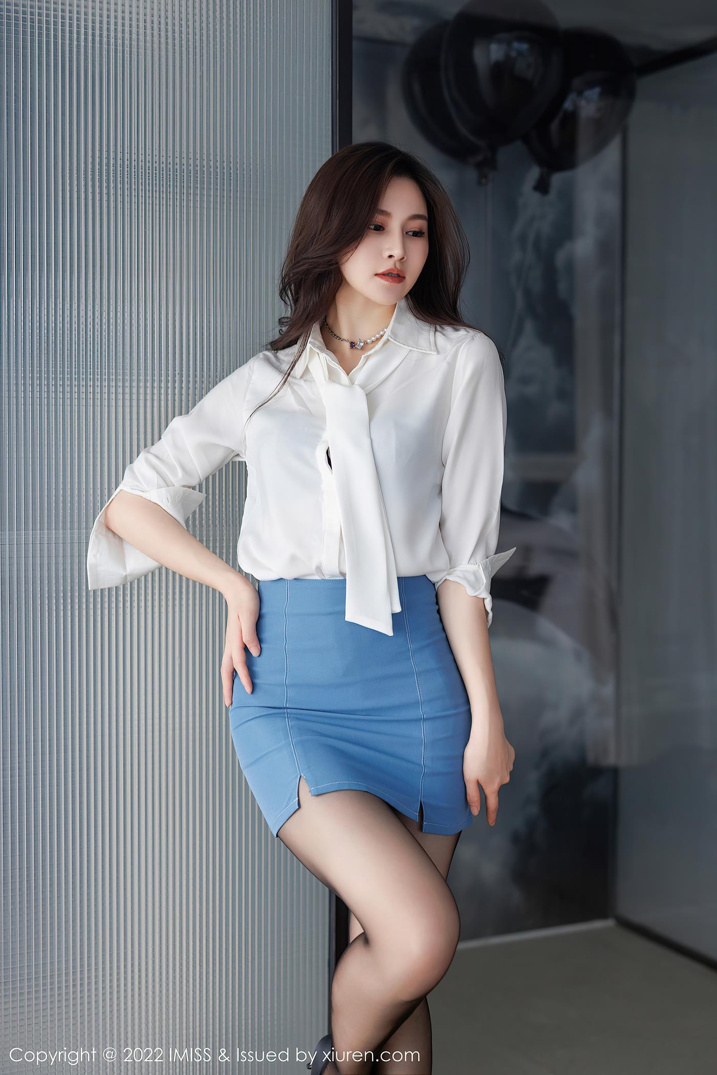 [IMISS爱蜜社] 2022.09.19 VOL.700 Vanessa 丰腴美腿[69P/597MB]