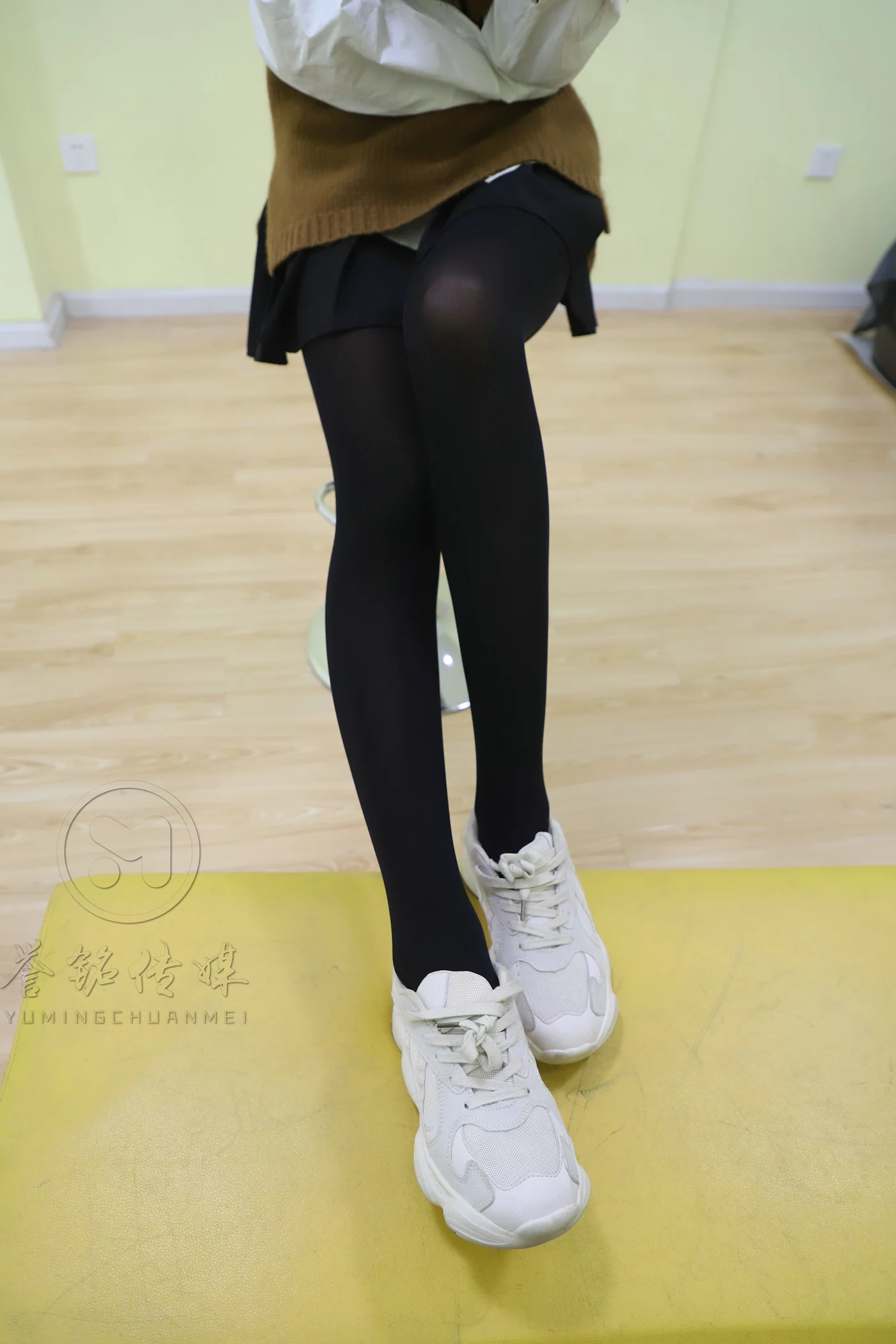 [誉铭传媒]袜足摄影 2019年 NO.024 学妹黑丝[132P/1V/1.00GB]