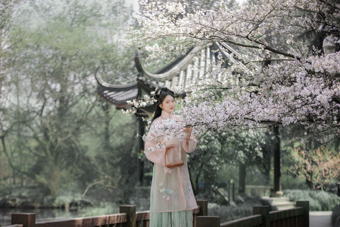 [YITUYU艺图语] 2021.09.28 樱 包包 [22P/186MB]