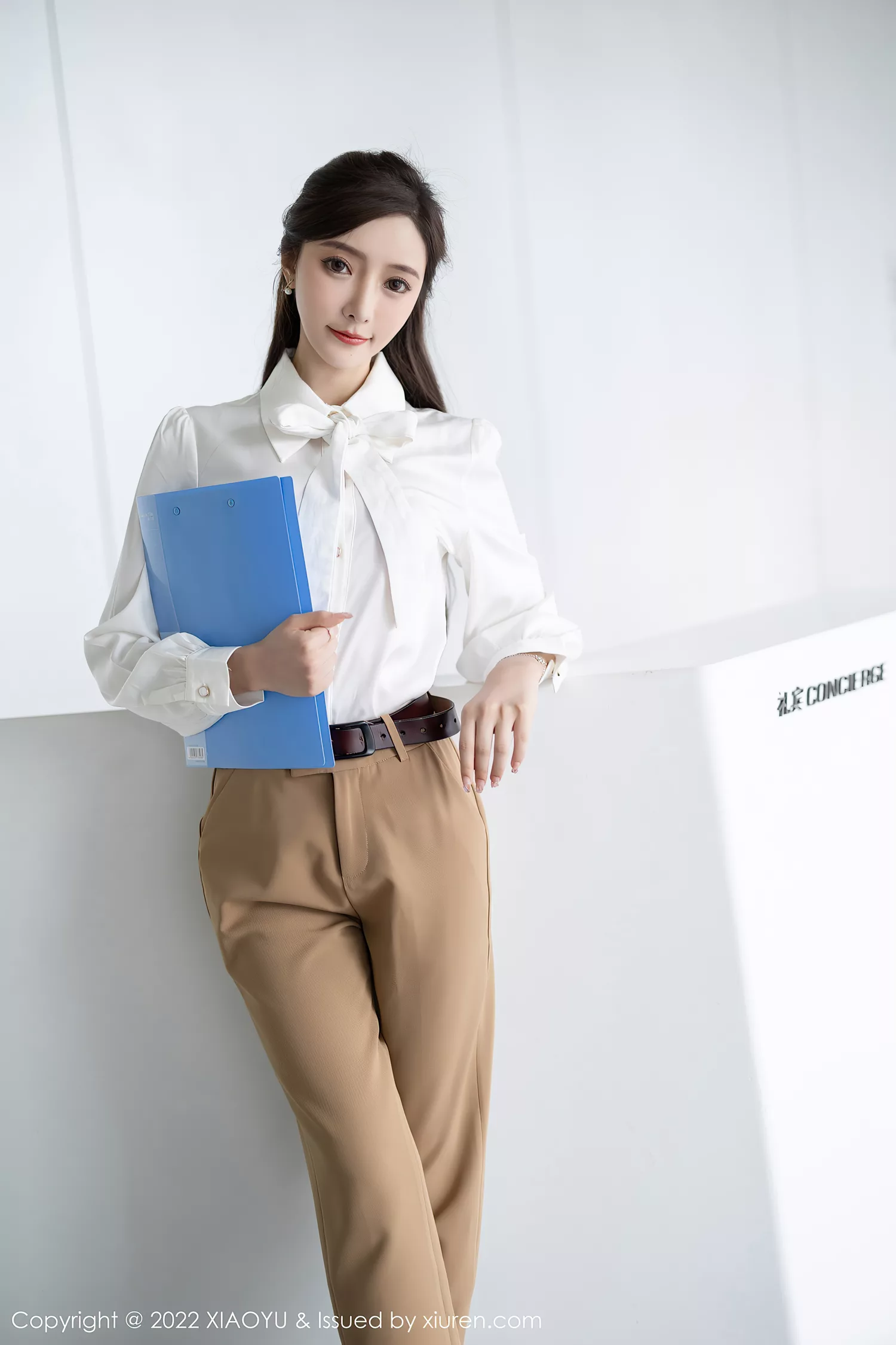 [XIAOYU语画界] 2022.08.29 VOL.852 王馨瑶yanni OL装扮[82P/609MB]