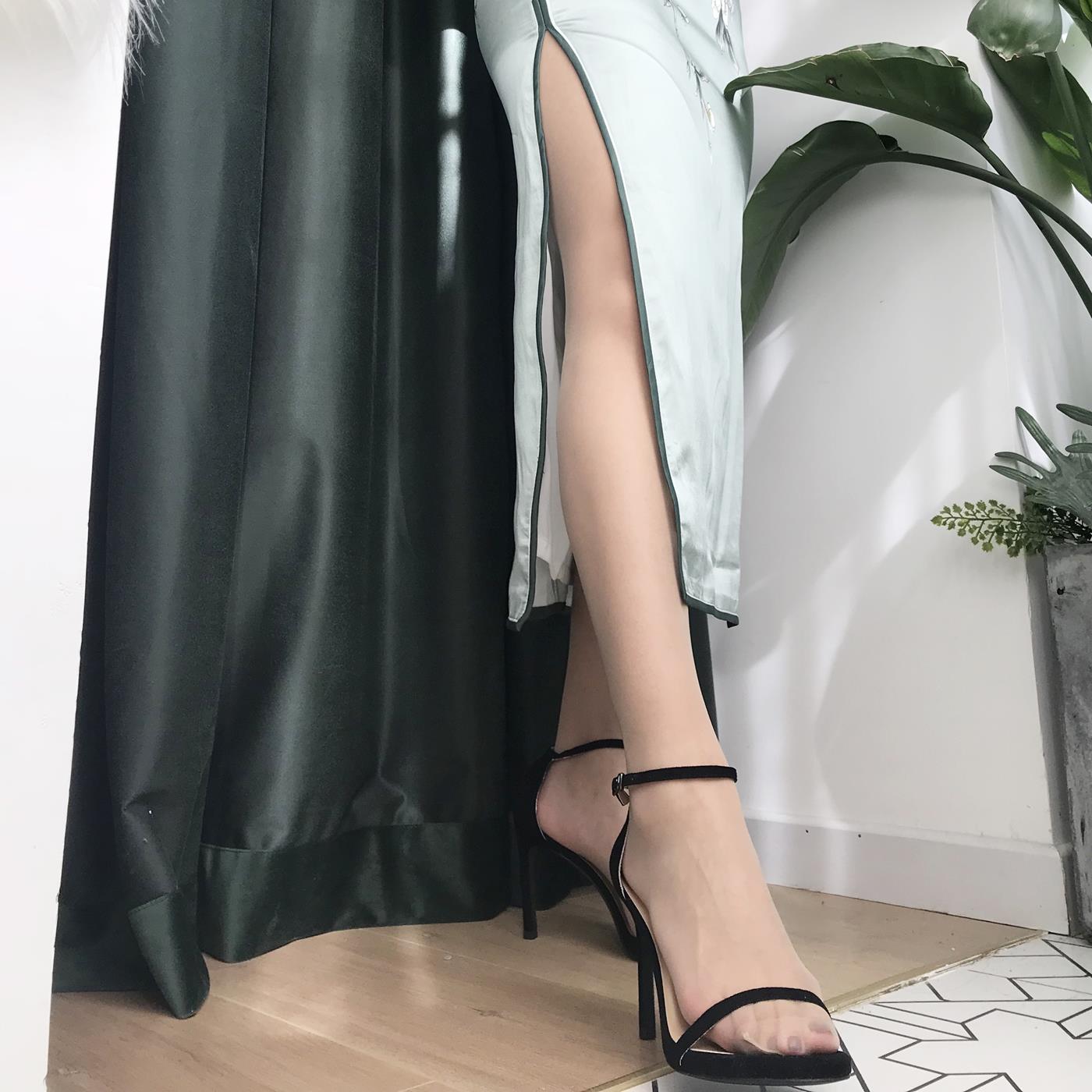 安乔乔儿(Nia乔乔)  安乔乔儿 黑丝旗袍[110P/407MB]